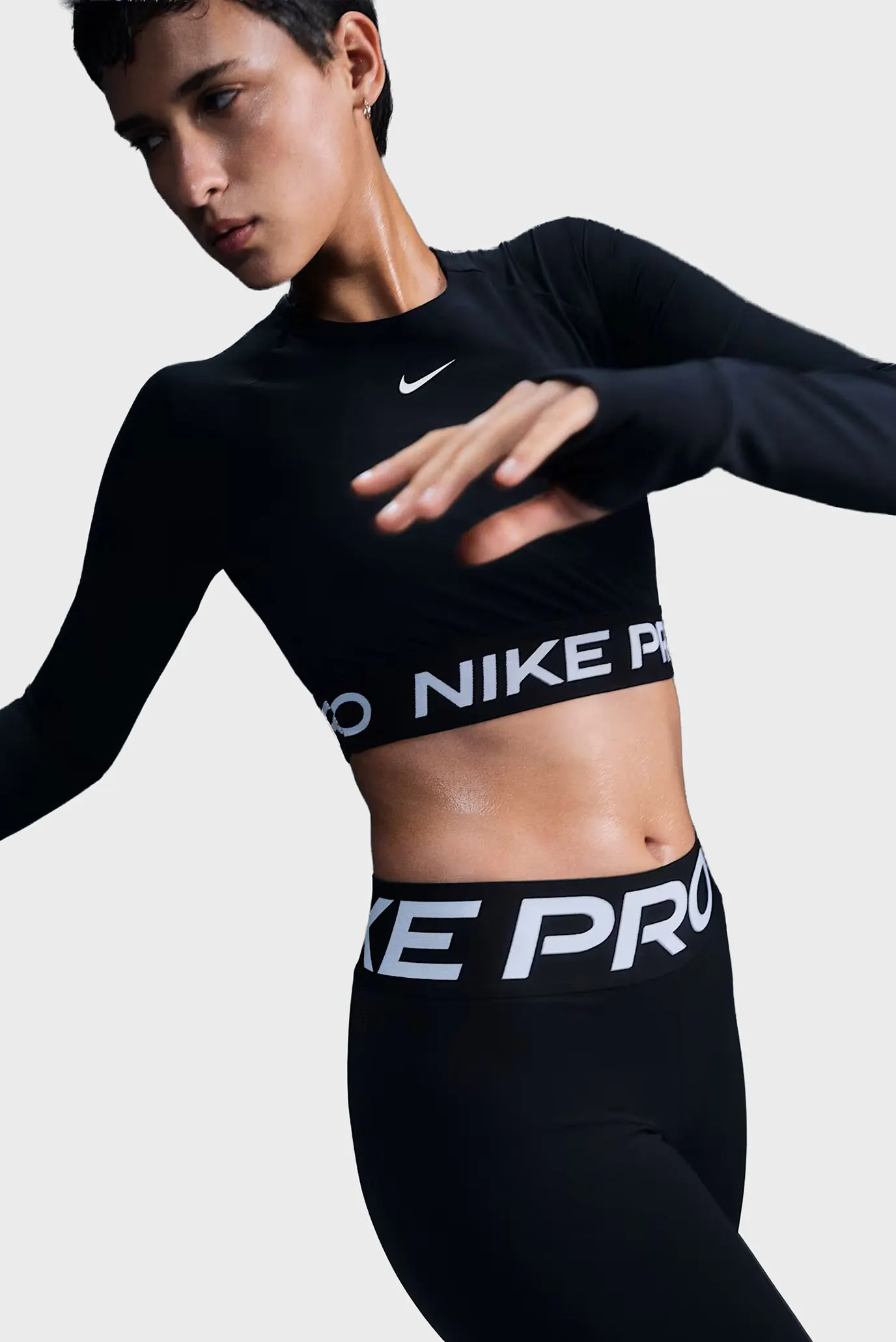 Женский черный топ NIKE PRO DF 365 CROP LS 4