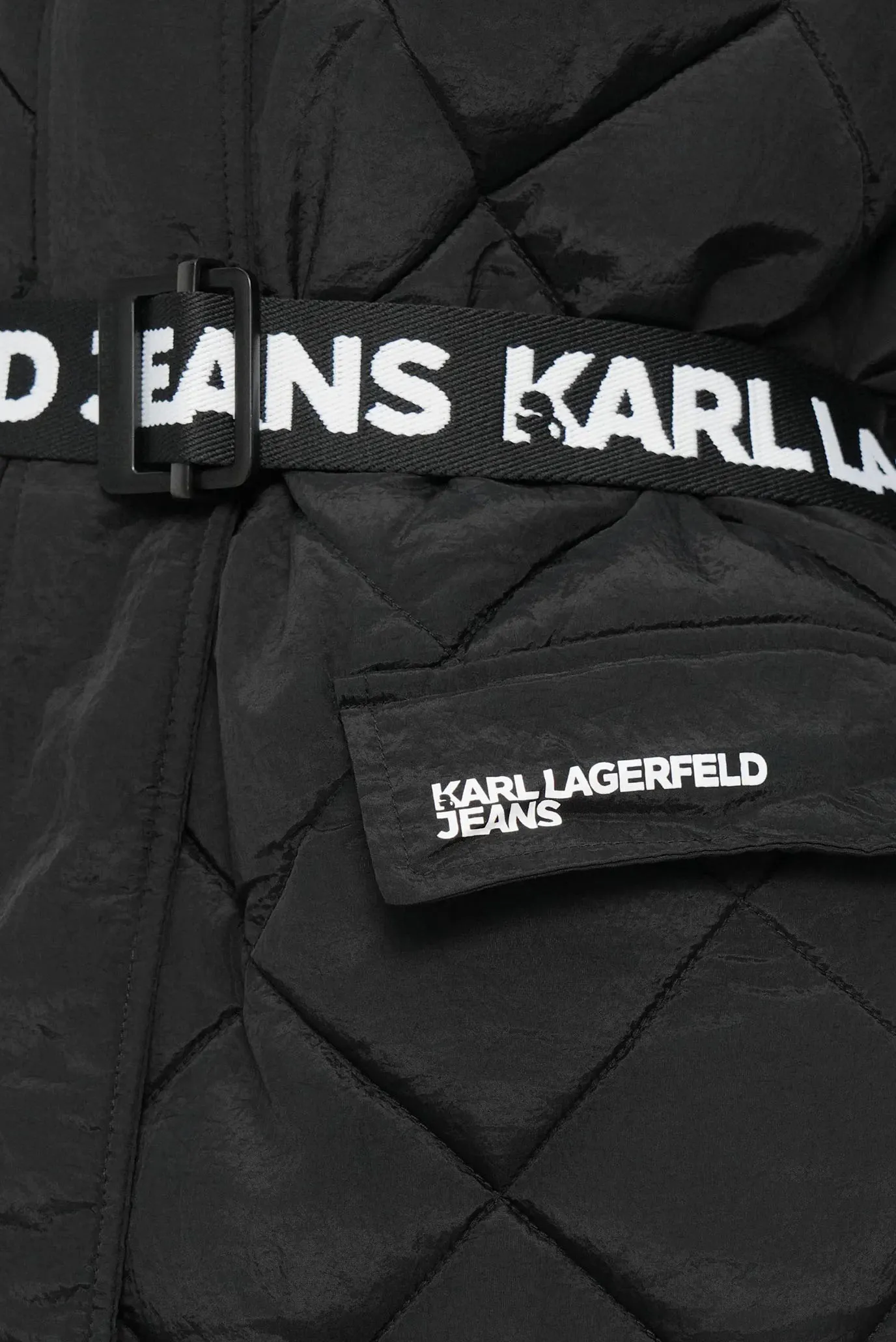 Женская черная куртка padded 2