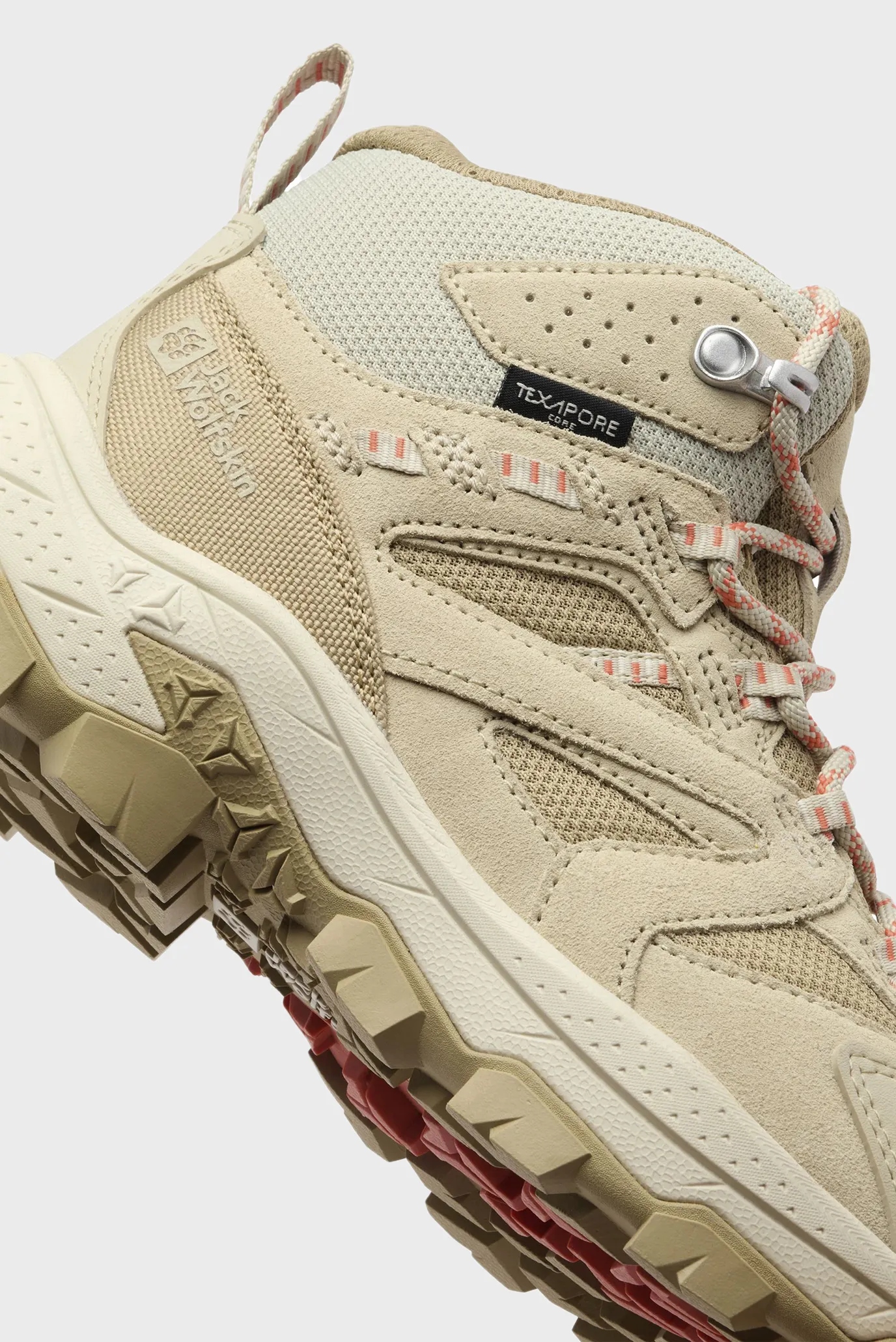 Жіночі бежеві черевики 2