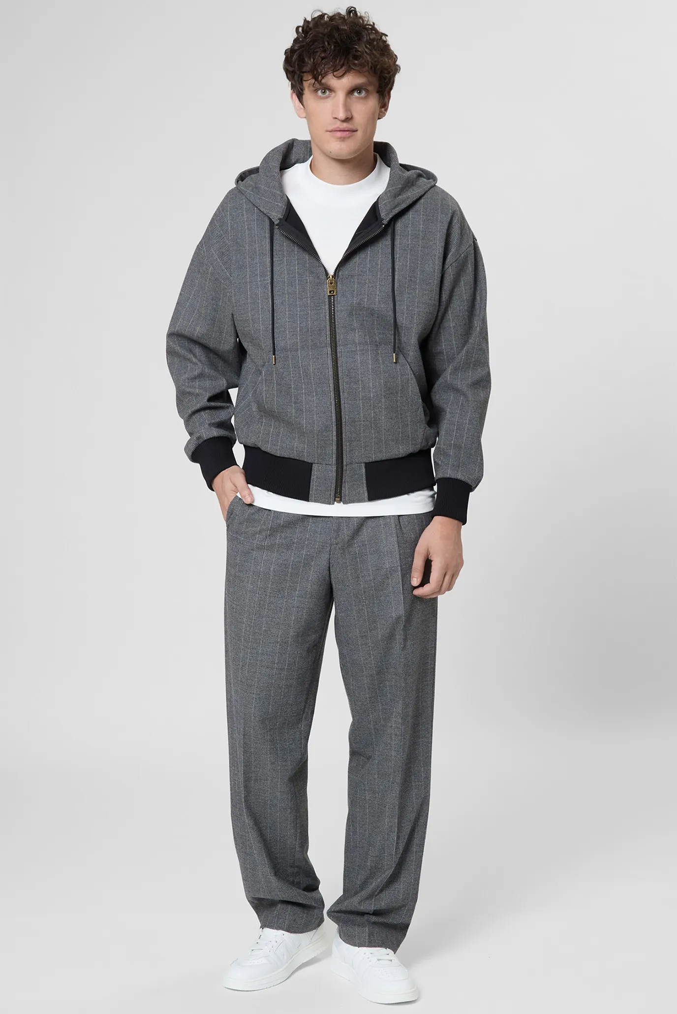 Чоловіча сіра картата куртка 4