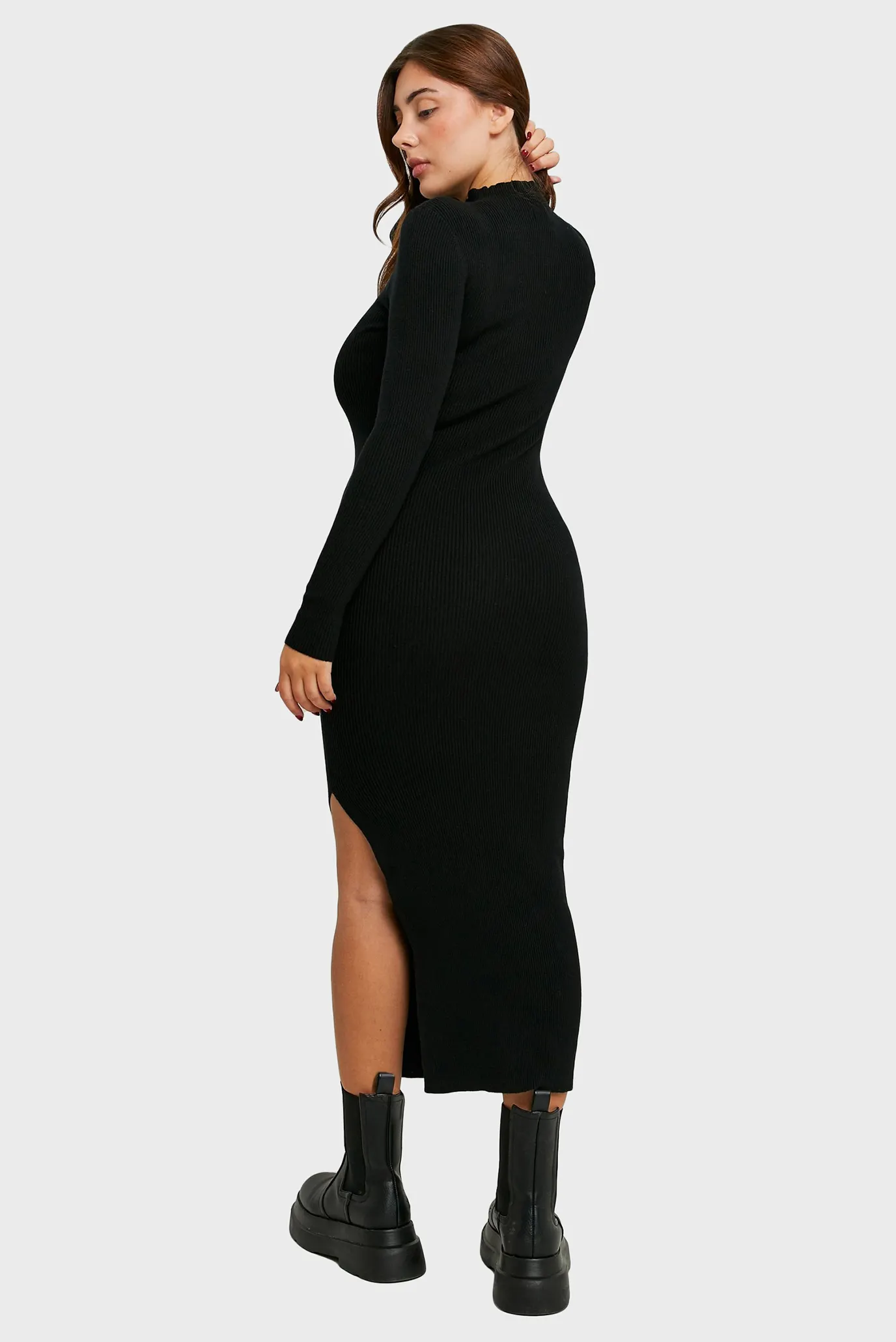 Жіноча чорна сукня 2