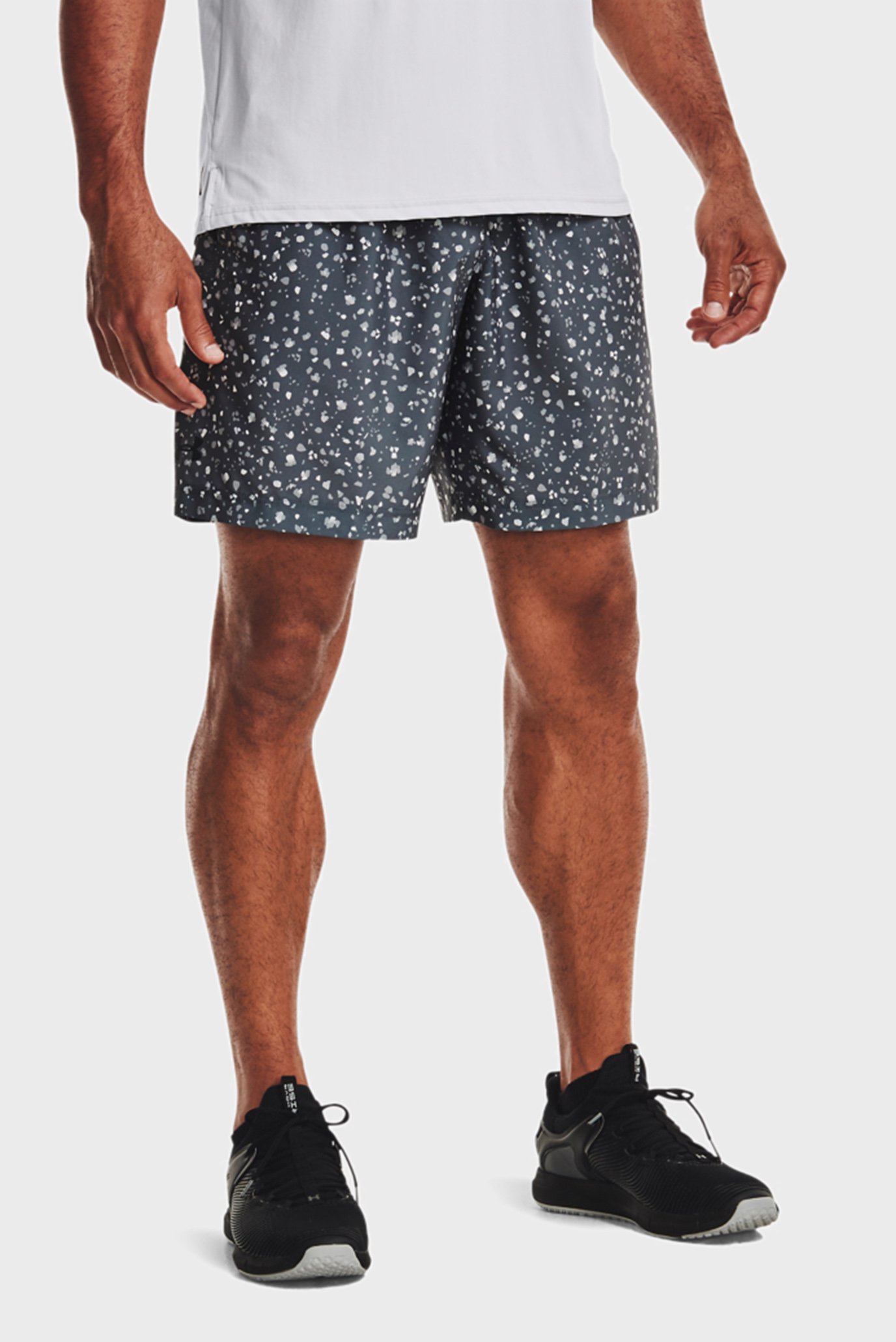 Чоловічі сірі шорти UA Woven Adapt Shorts 1