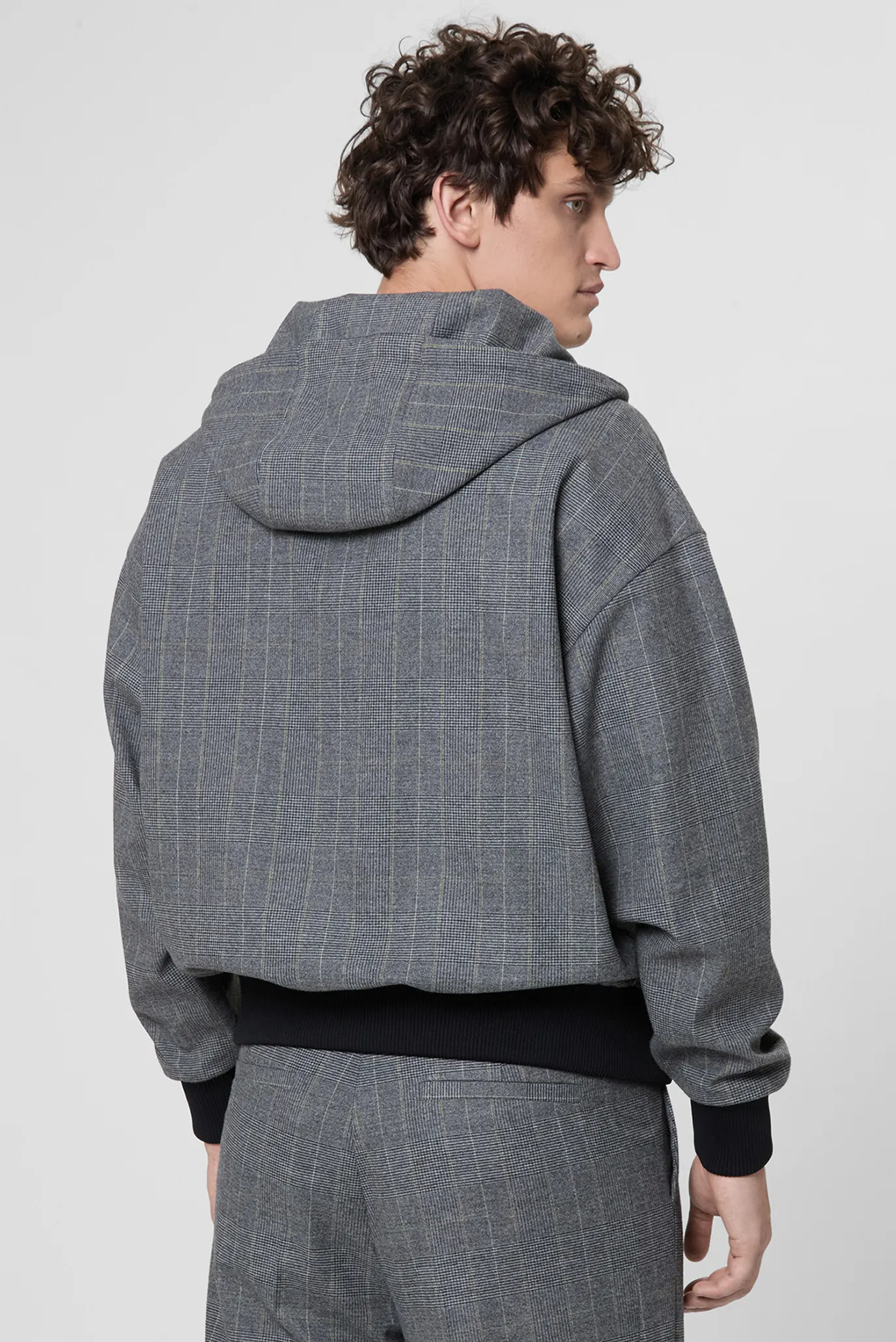 Чоловіча сіра картата куртка 3