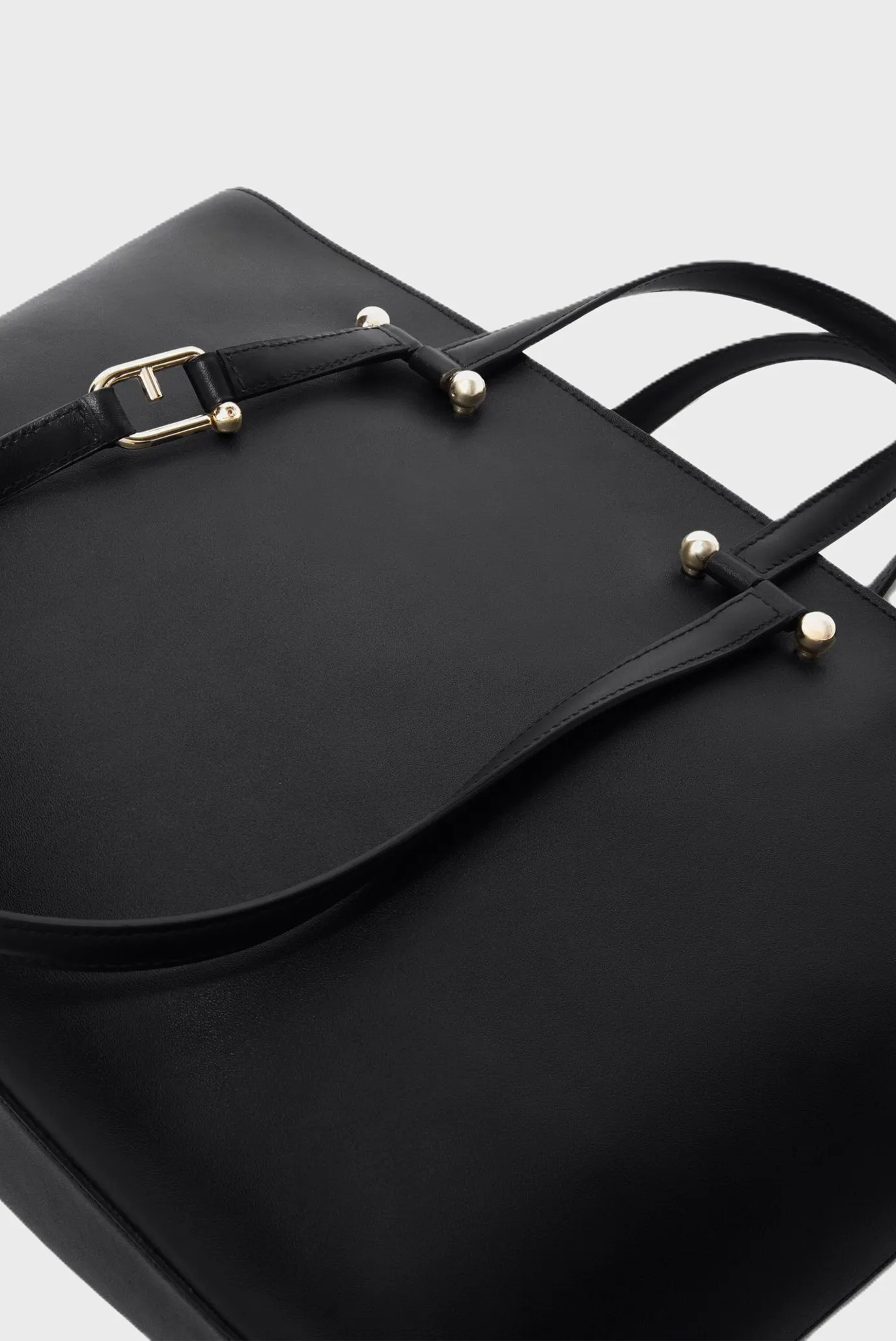 Жіноча чорна шкіряна сумка 4