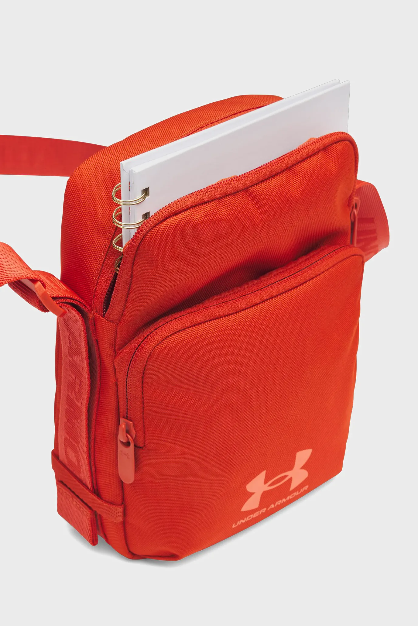 Оранжевая сумка UA Essential Lite Crossbody 4