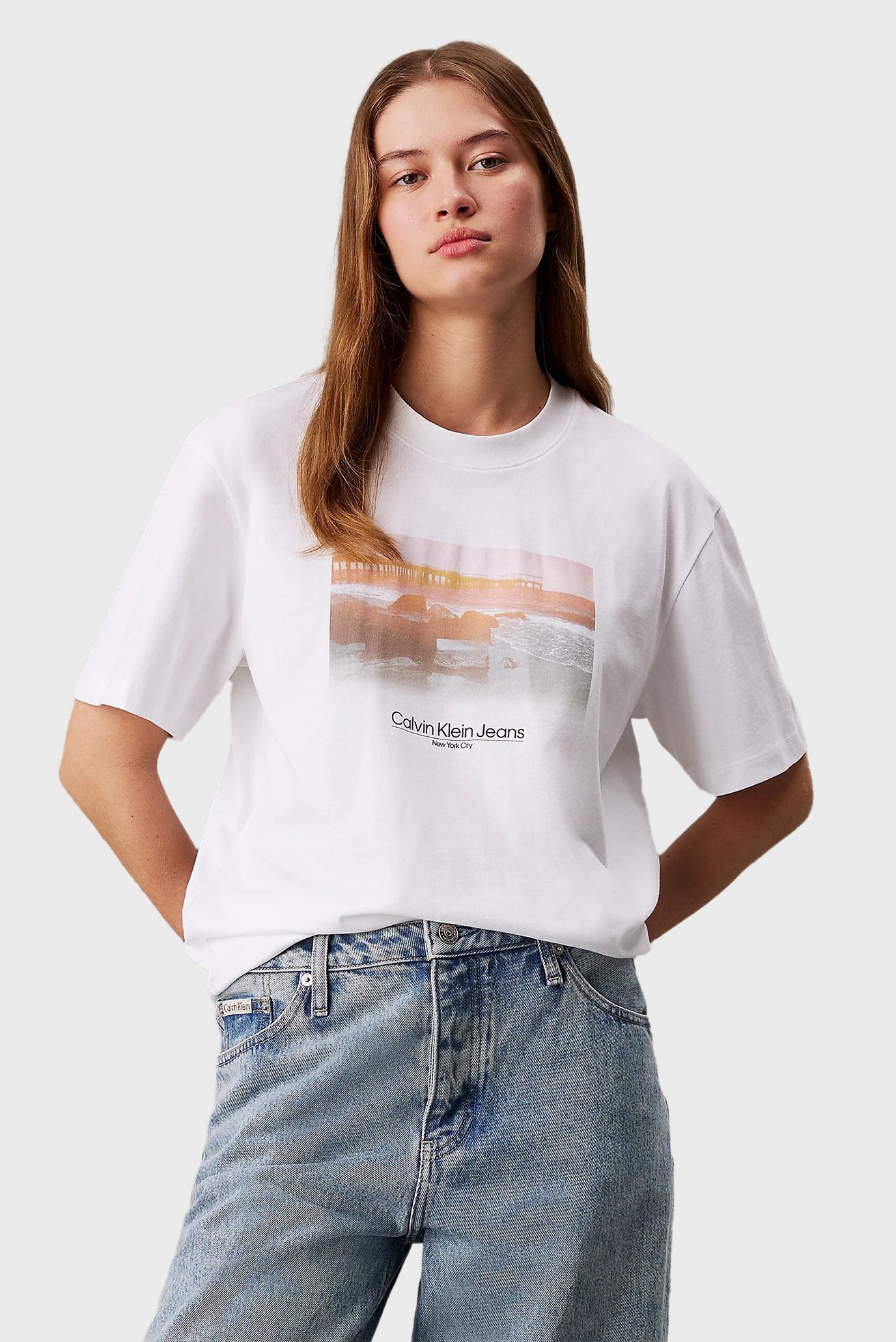 Женская белая футболка PHOTO GRAPHIC RELAXED TEE 1