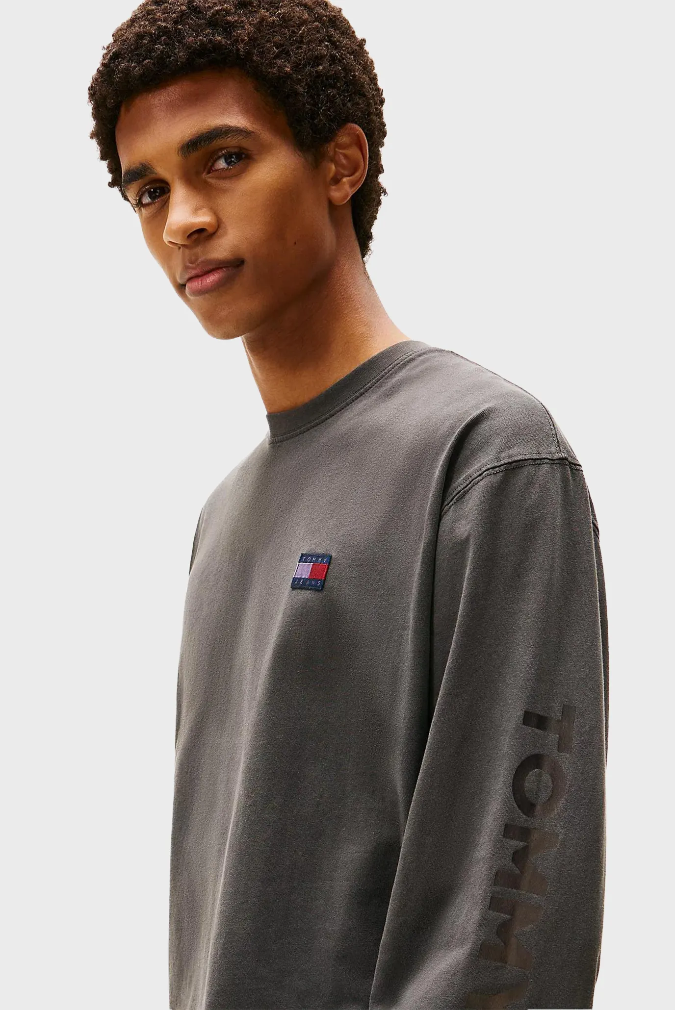 Мужской темно-серый лонгслив CLASSICS 4