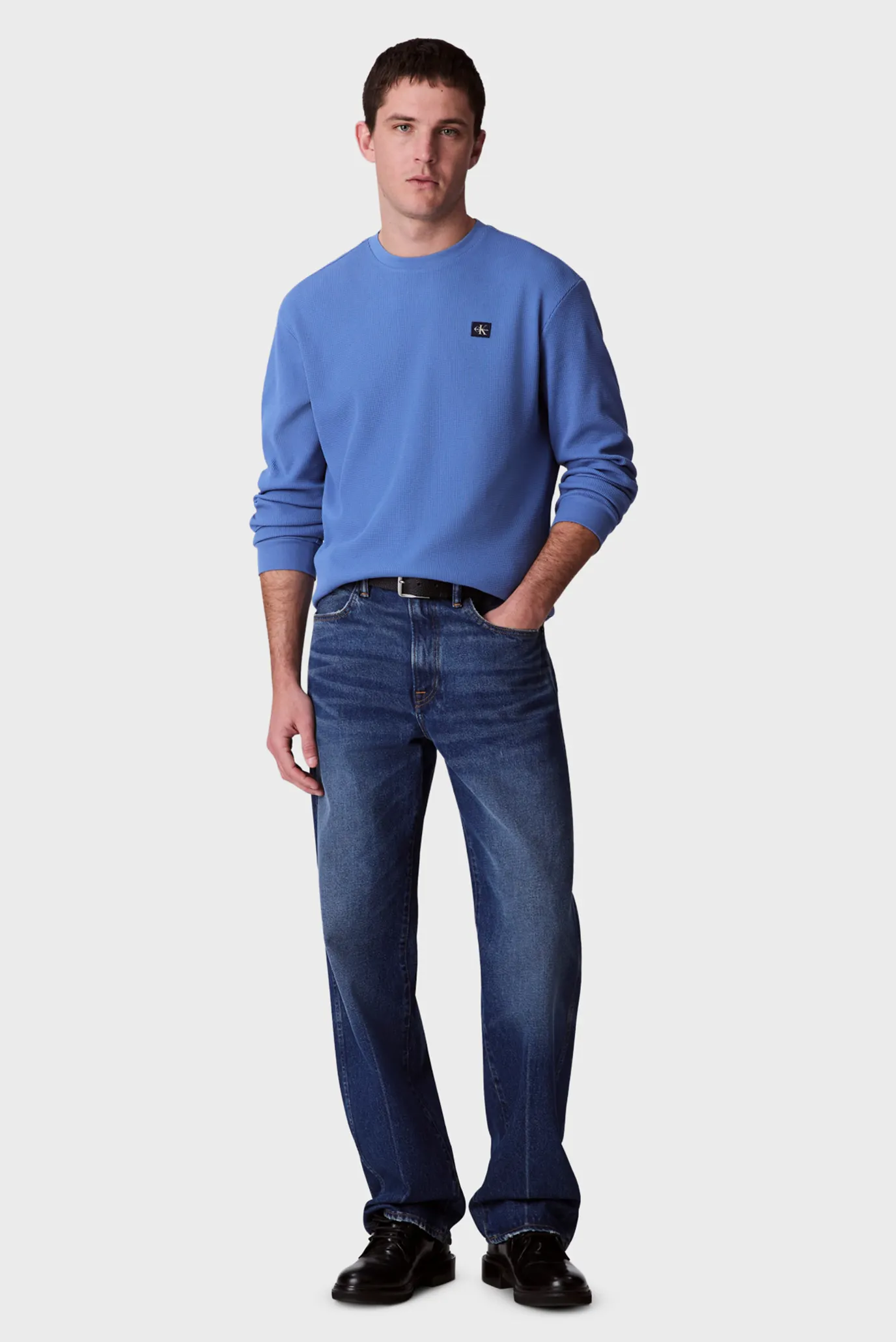 Мужской голубой лонгслив WAFFLE BADGE CREWNK 2