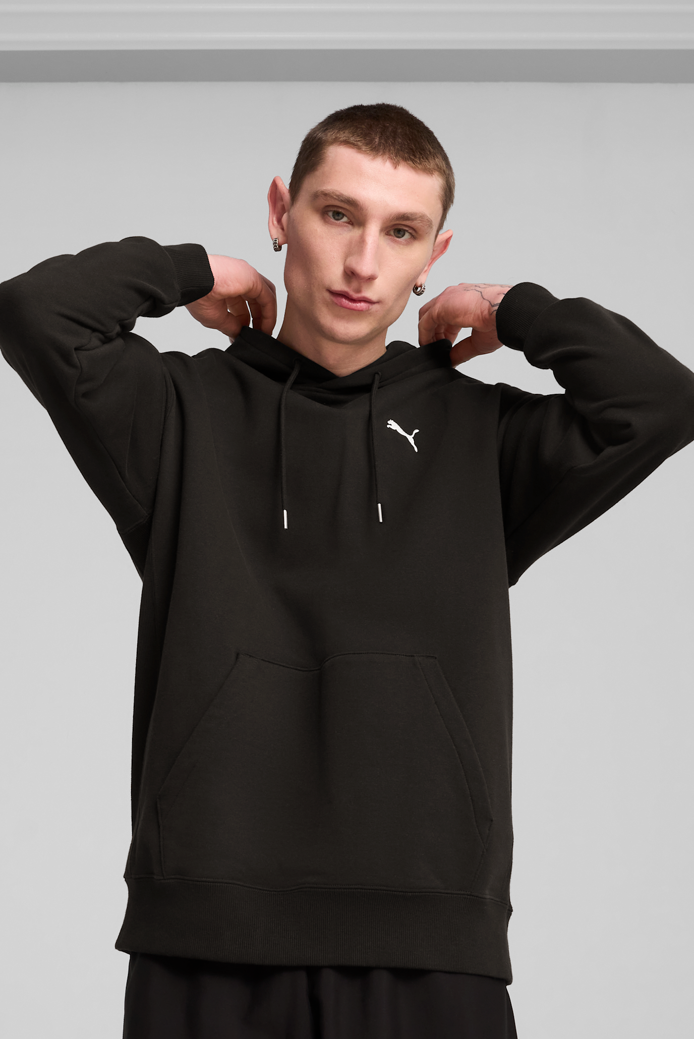 Мужское черное худи WARDROBE ESS Relaxed Hoodie Men 1