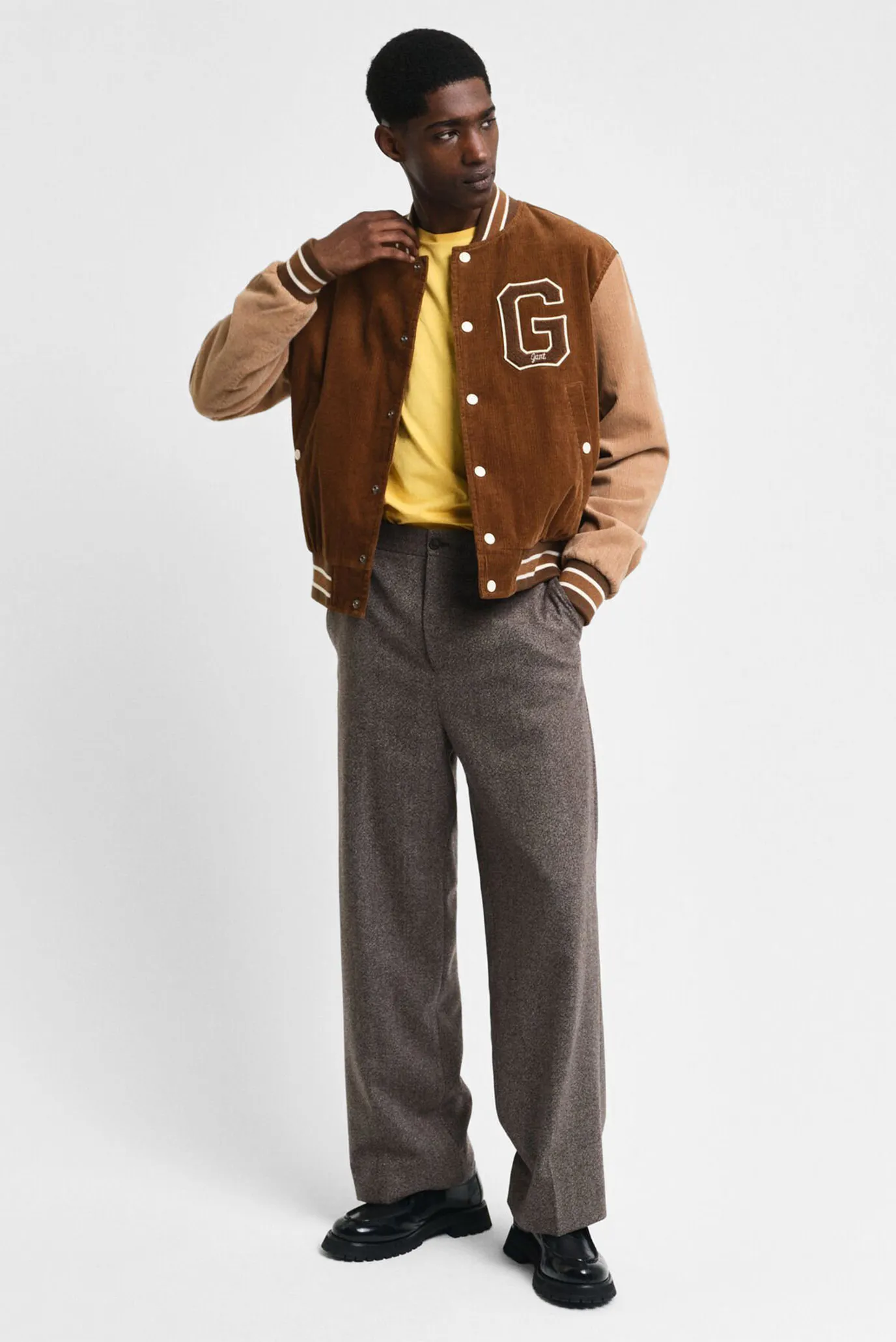 Мужская желтая футболка REG SHIELD 4