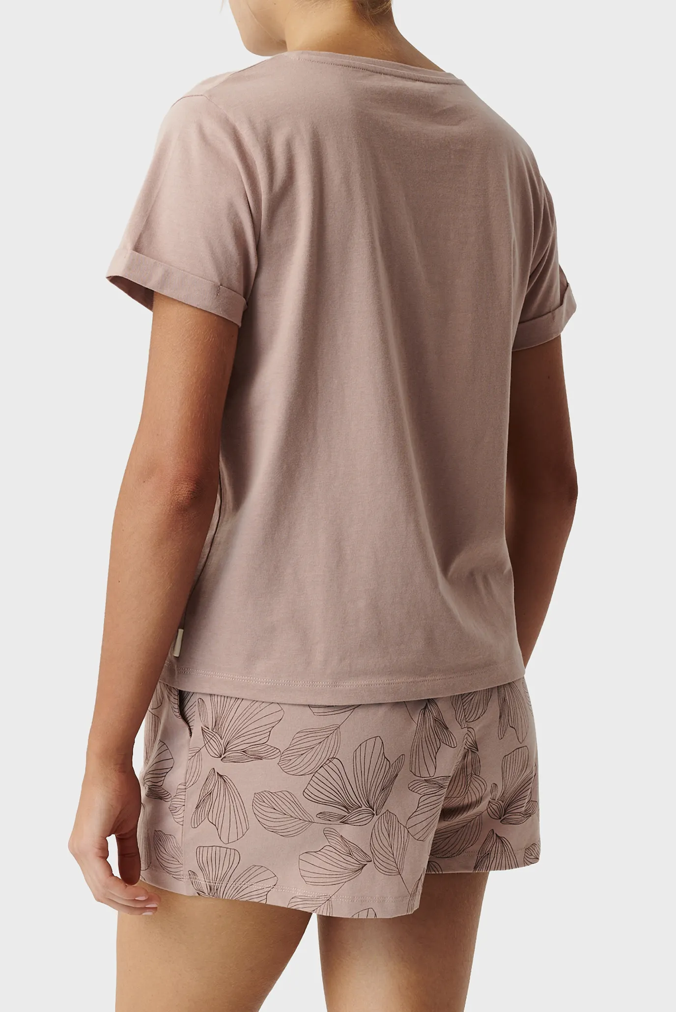 Жіноча піжама (футболка, шорти) 2