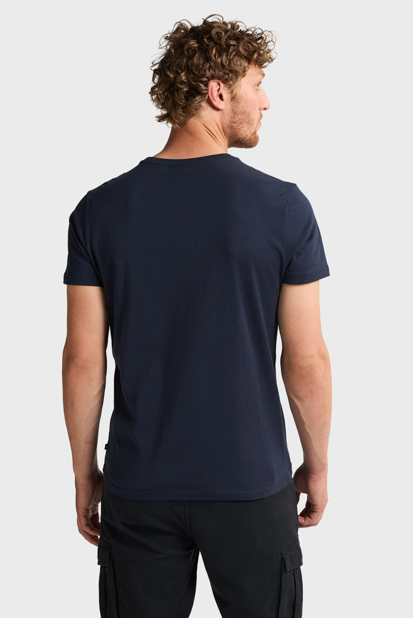 Чоловіча темно-синя футболка Classic 3