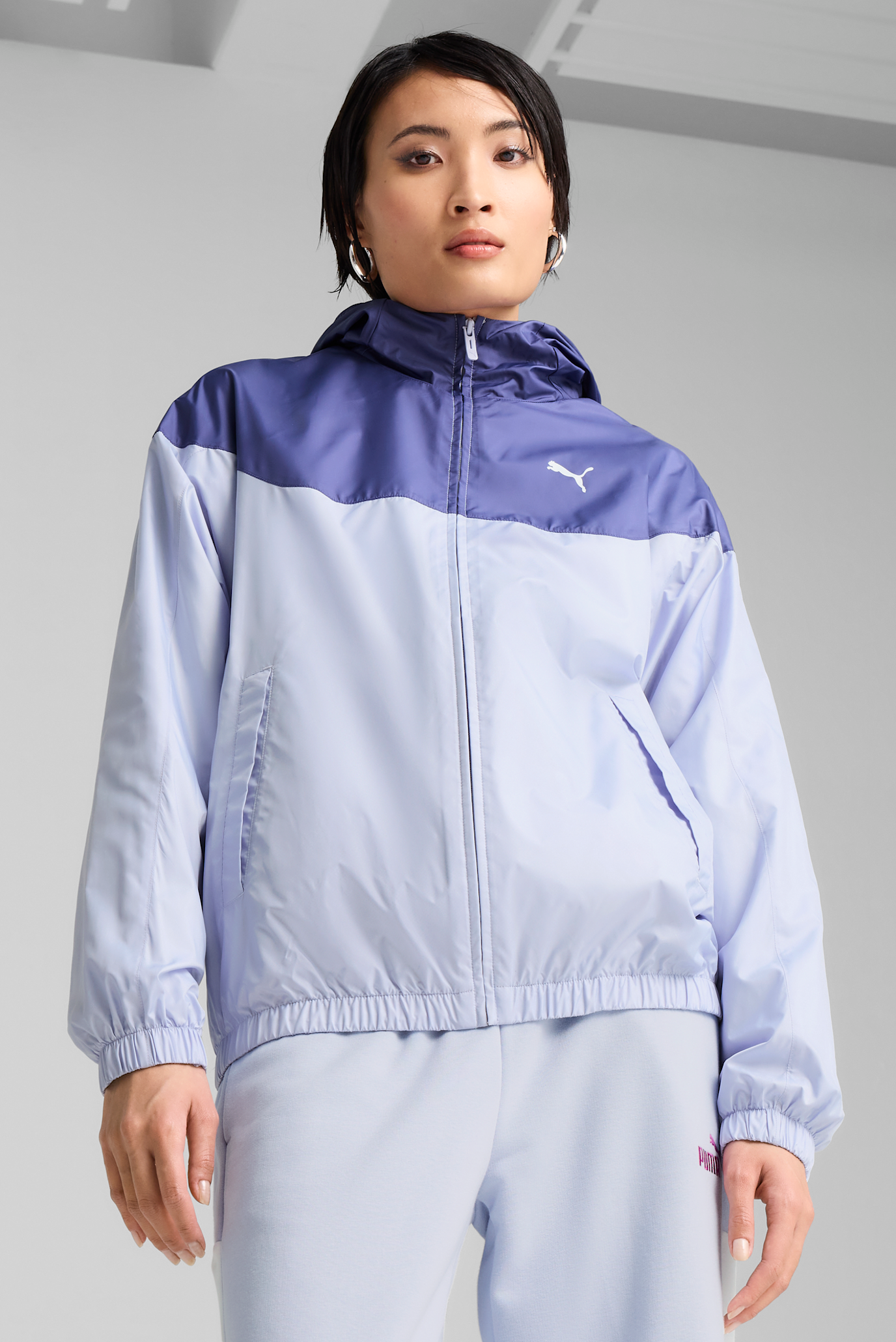 Жіноча блакитна вітровка Essentials Relaxed Windbreaker Women 1