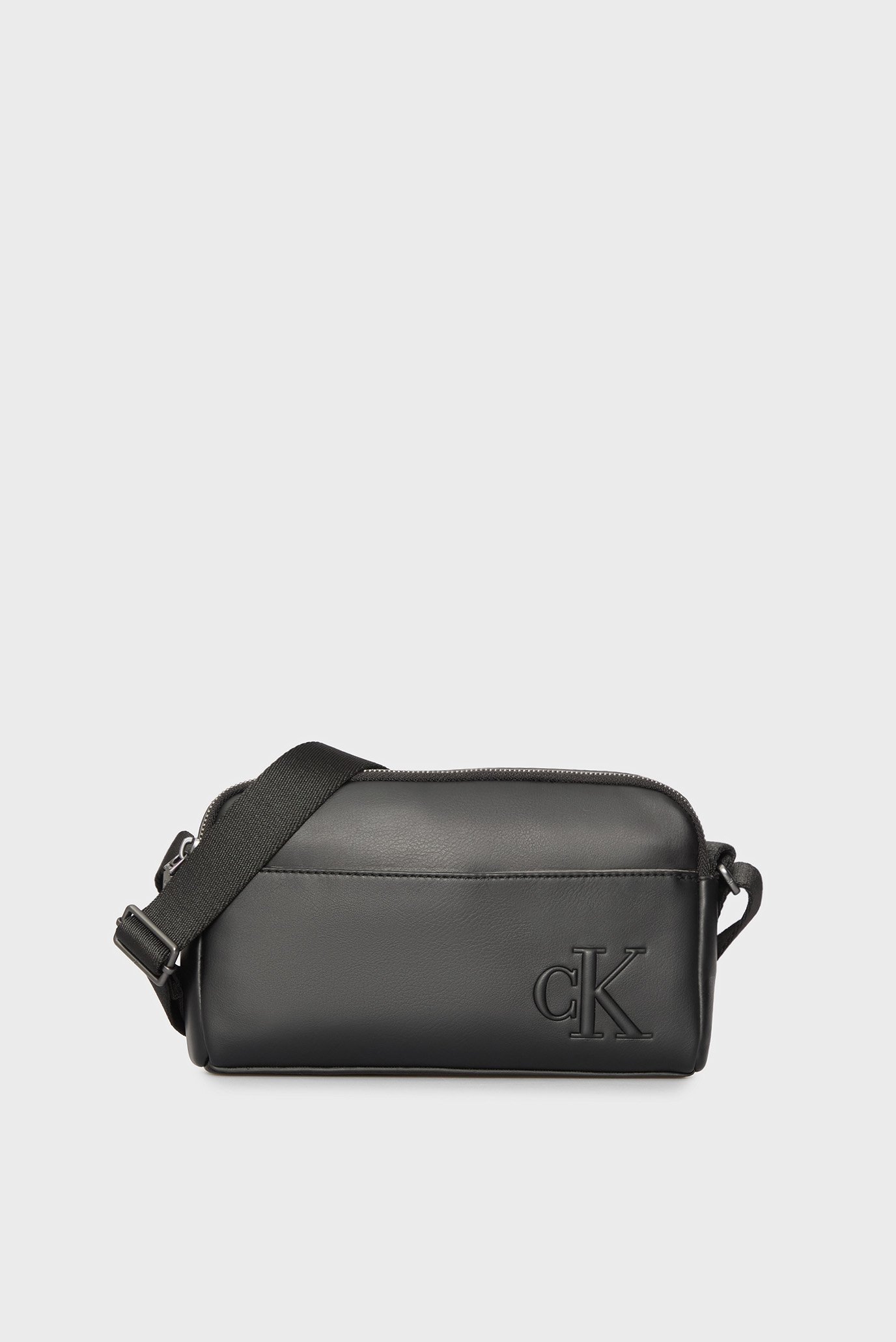 Мужская черная сумка BOLD Черный ONESIZE Calvin Klein LV04D3247G Мужская черная сумка BOLD Черный ONESIZE Calvin Klein LV04D3247G