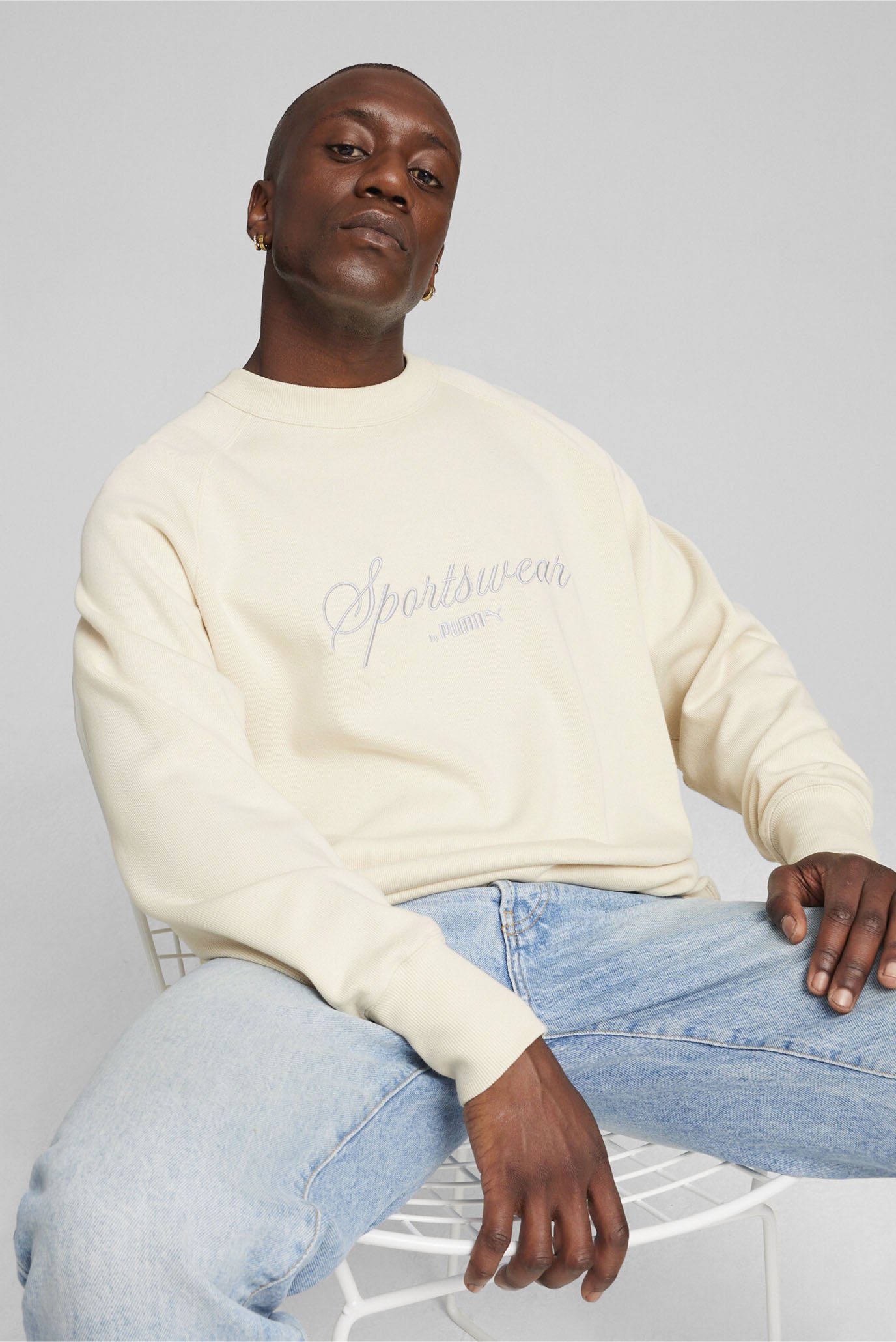 Чоловічий білий світшот CLASSICS+ Men's Sweatshirt 1