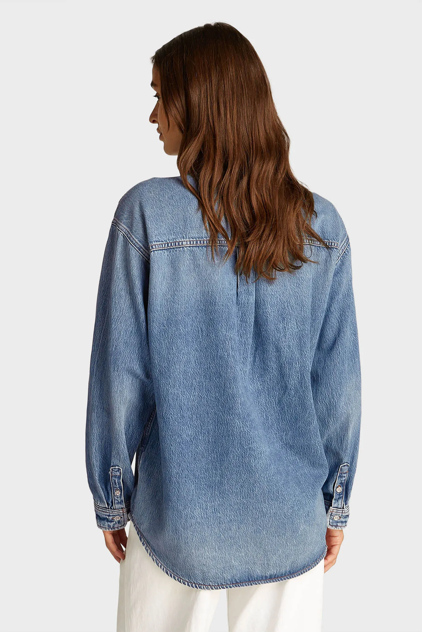 Женская синяя джинсовая рубашка RELAXED FIT OVERSHIRT 3
