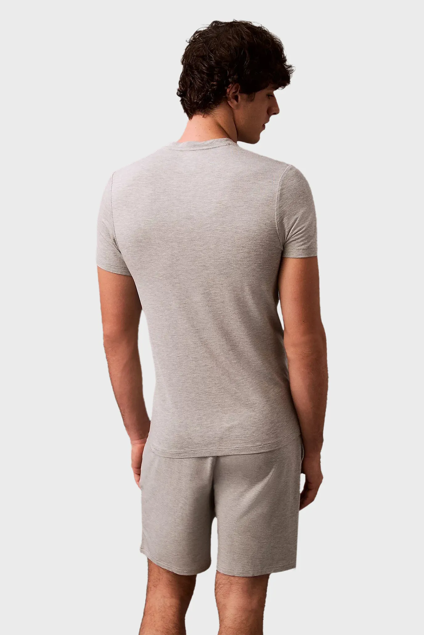 Мужская серая футболка CREW NECK 3