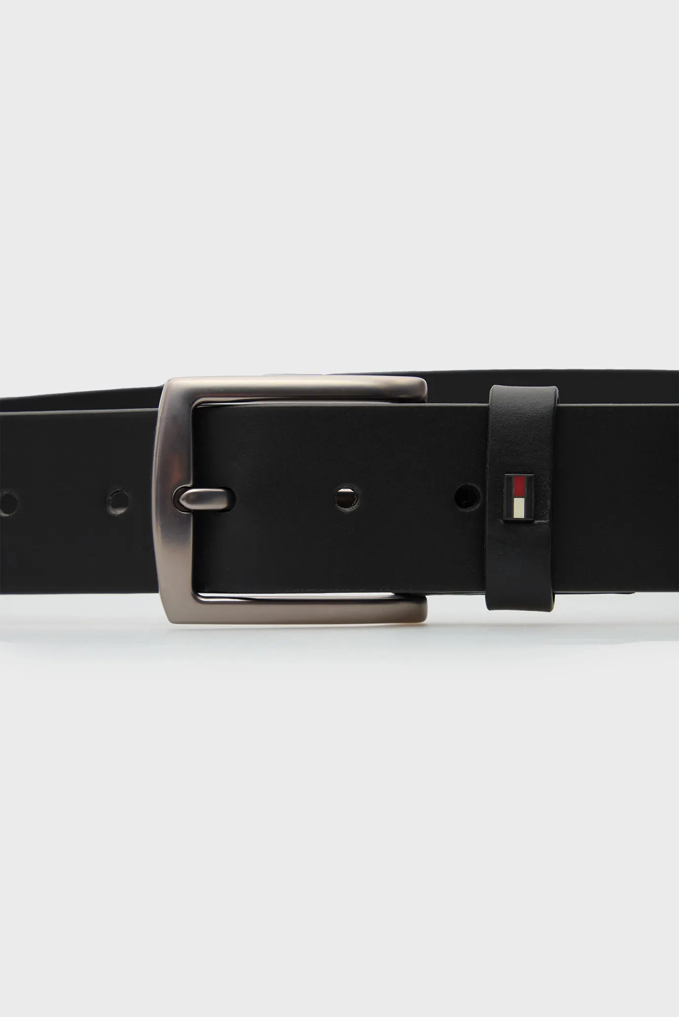 Мужской черный кожаный ремень DENTON 2