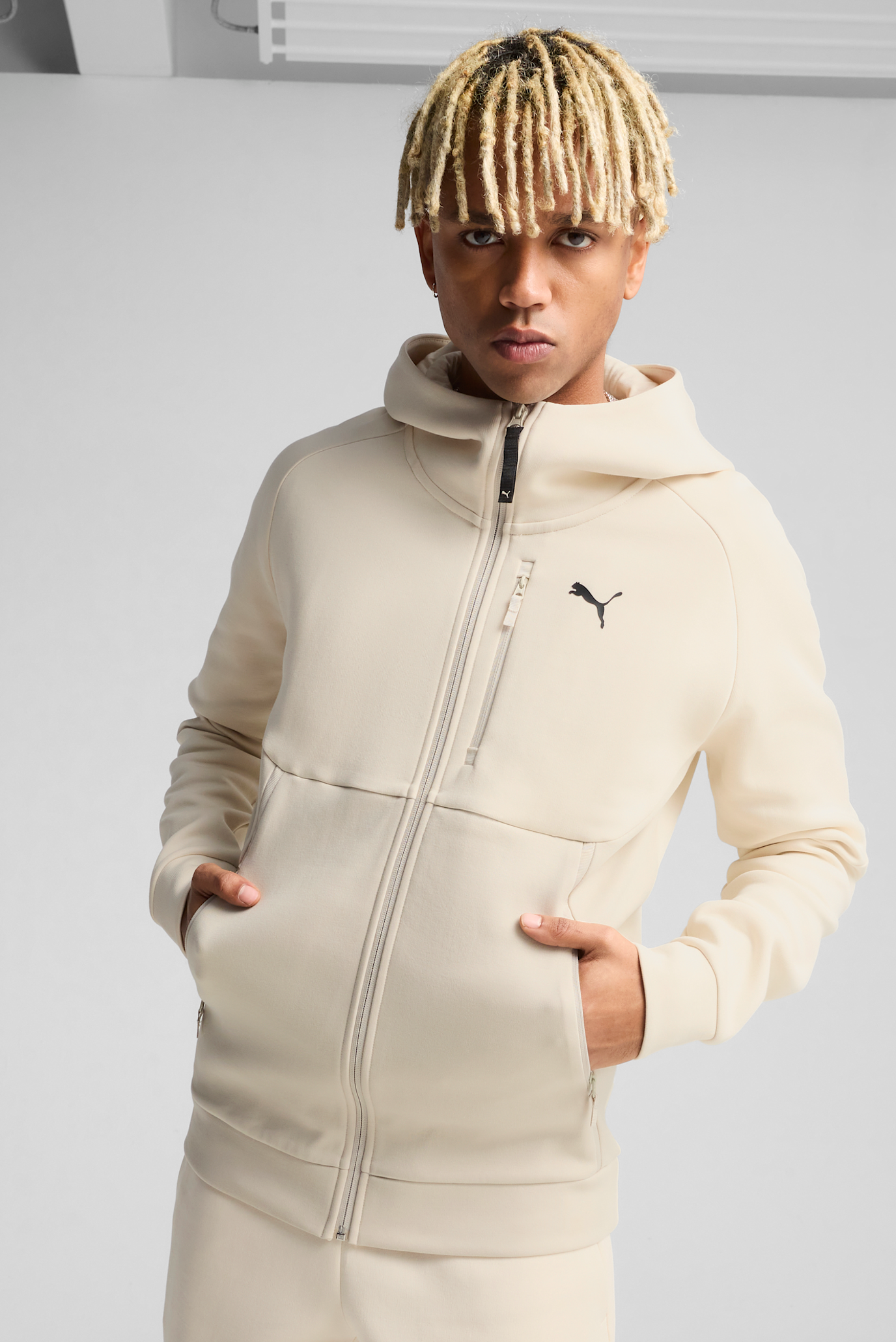 Мужское белое худи PUMATECH Full-Zip Hoodie Men 1