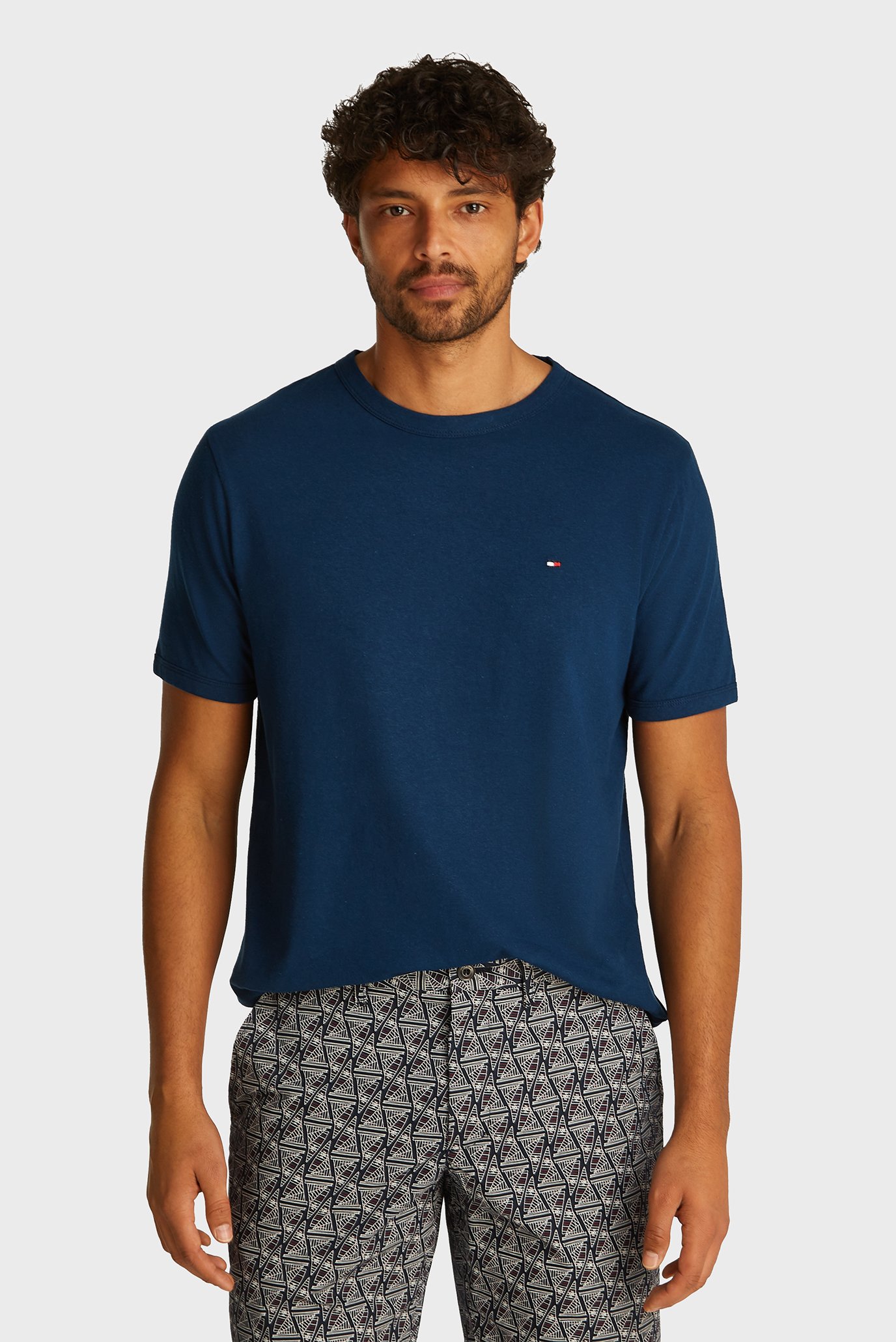 Мужская темно-синяя льняная футболка COTTON LINEN Синий XXL Tommy Hilfiger MW0MW38637 Мужская темно-синяя льняная футболка COTTON LINEN Синий XXL Tommy Hilfiger MW0MW38637