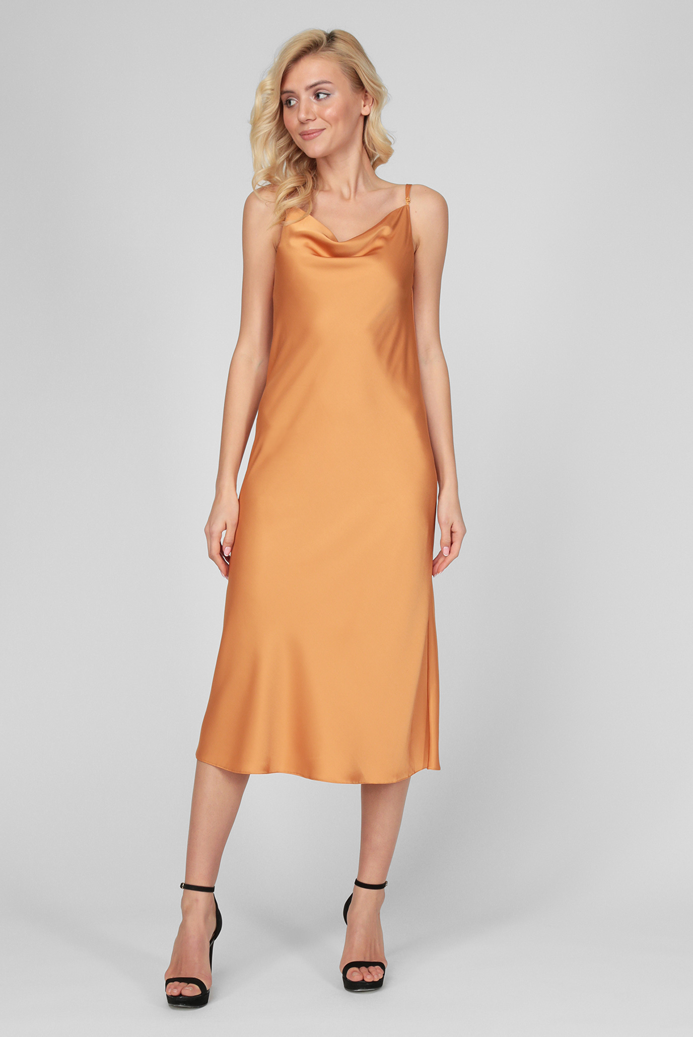 Женское оранжевое платье 1