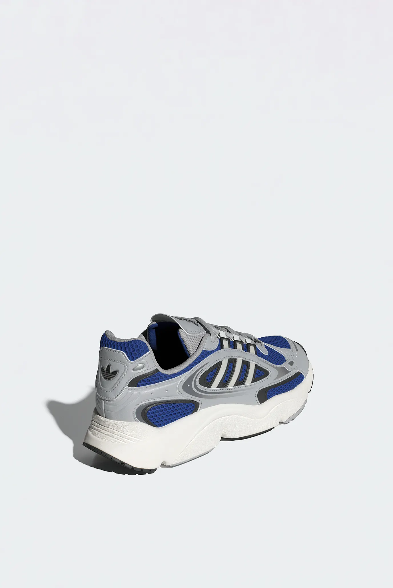 Чоловічі сірі кросівки Ozmillen adidas IF3446 — MD-Fashion