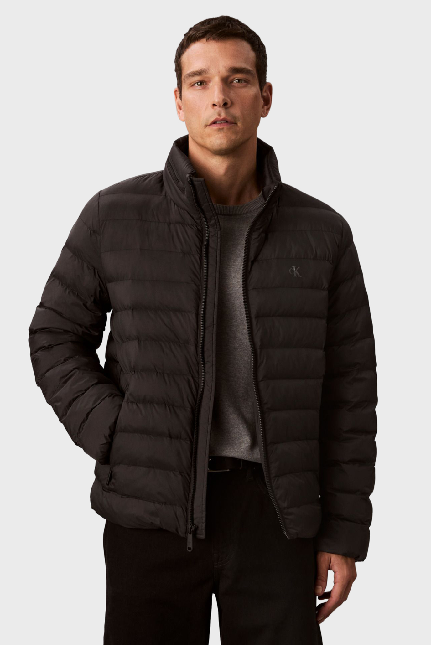 Мужская черная куртка LT WT HOODED Черный M Calvin Klein Jeans LV04RC511G Мужская черная куртка LT WT HOODED Черный M Calvin Klein Jeans LV04RC511G