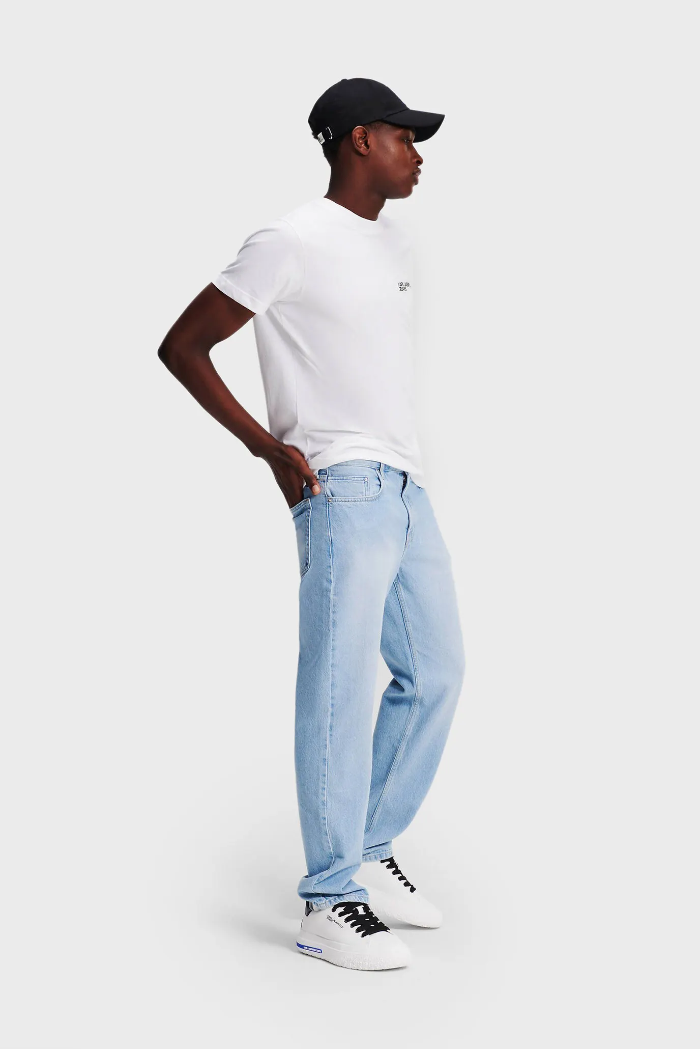 Мужские голубые джинсы 4