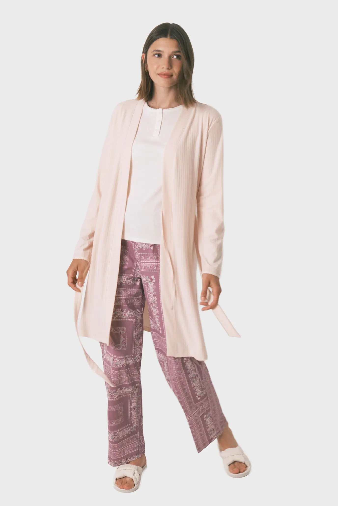 Жіночий пудровий халат 1