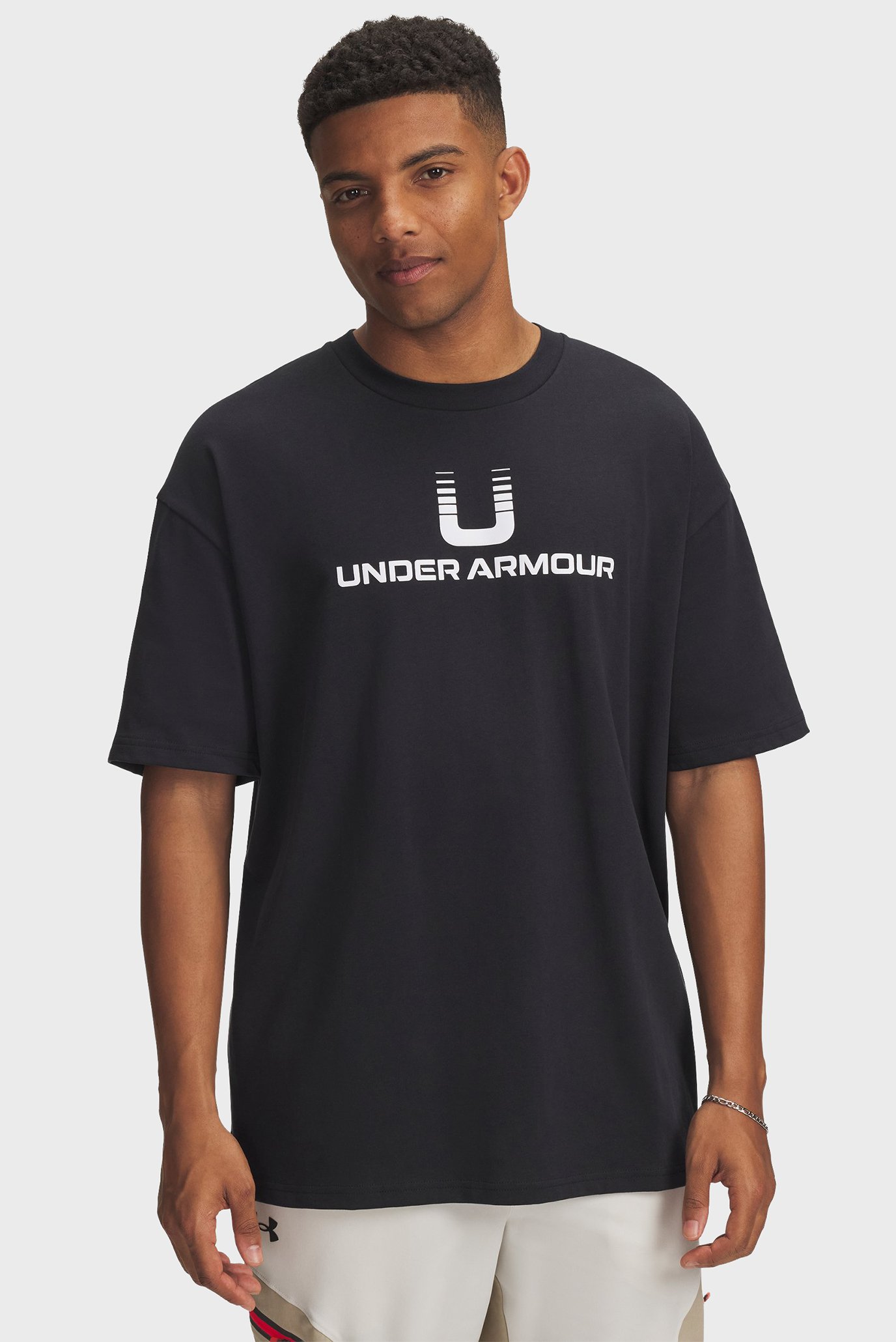 Мужская черная футболка UA HWT U LOGO SS Черный XXL Under Armour 6005150-001 Мужская черная футболка UA HWT U LOGO SS Черный XXL Under Armour 6005150-001