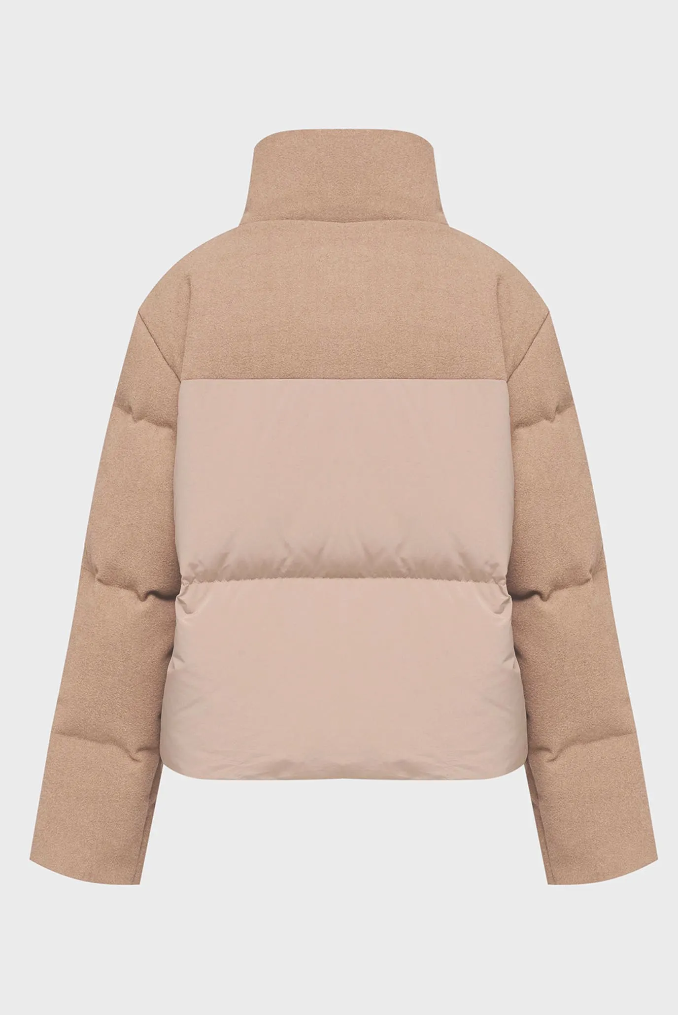 Женский бежевый пуховик 7