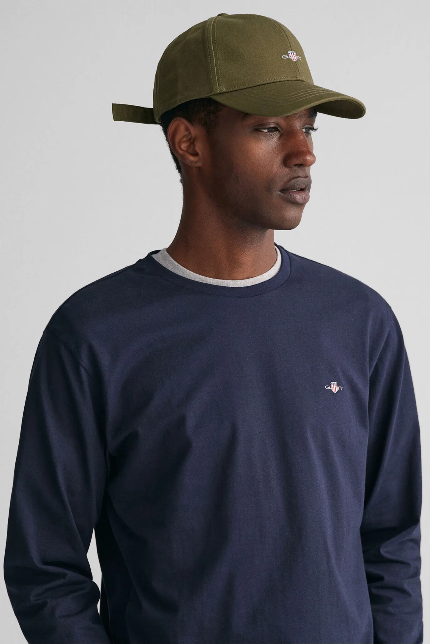 Мужской темно-синий лонгслив REG SHIELD LS T-SHIRT 4