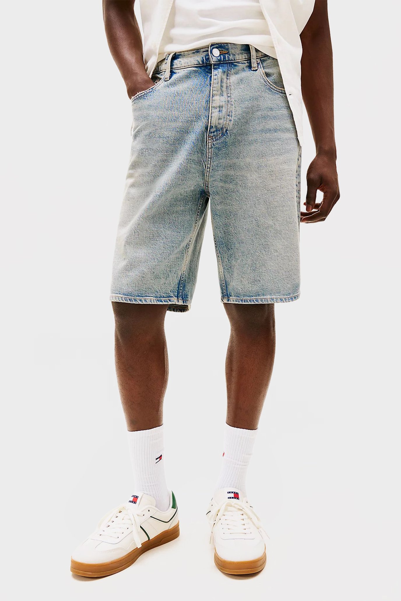 Мужские голубые джинсовые шорты ISAAC Голубой 29 Tommy Jeans DM0DM20958 Мужские голубые джинсовые шорты ISAAC Голубой 29 Tommy Jeans DM0DM20958
