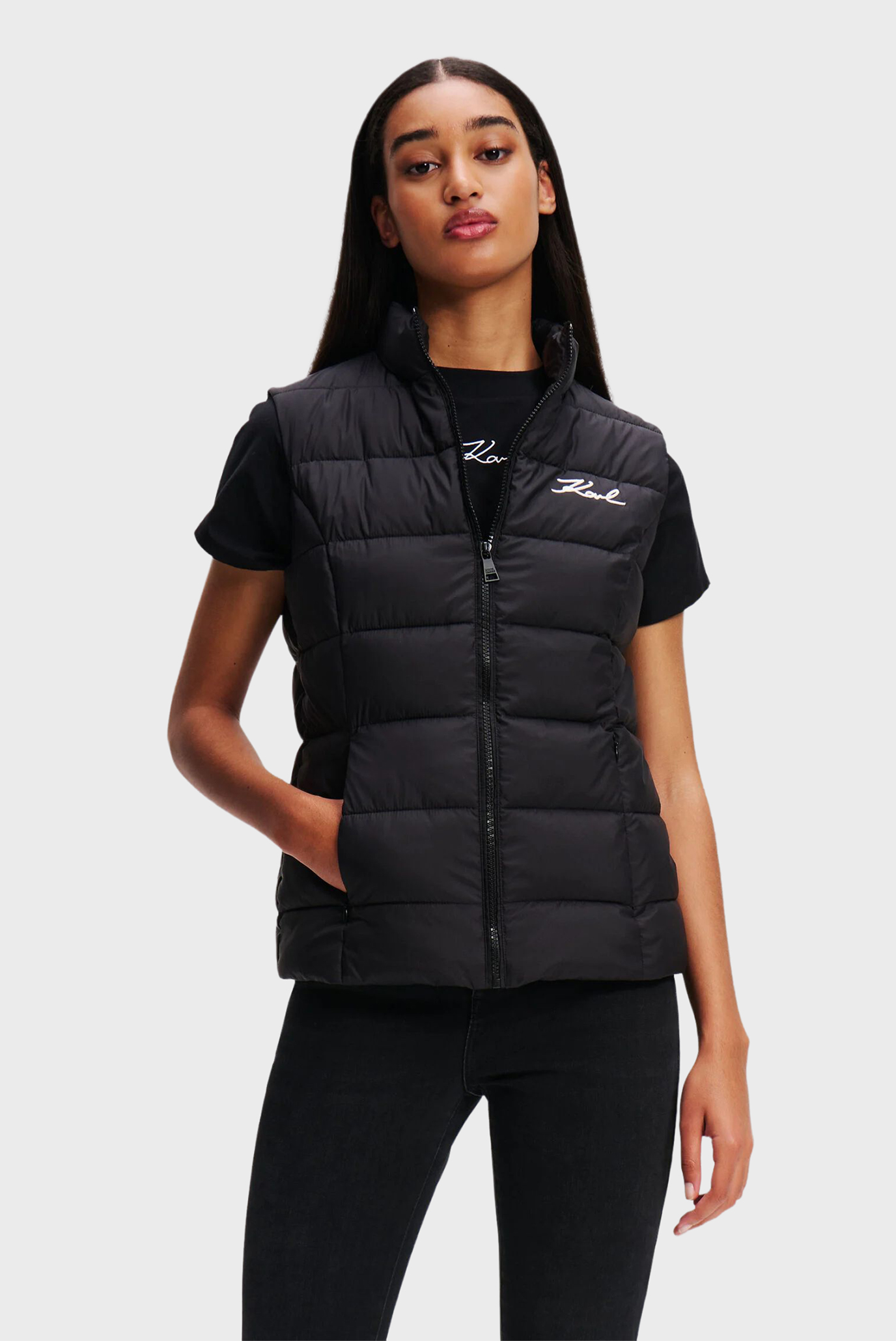 Женский черный жилет SIGNATURE Черный 46 Karl Lagerfeld A1W15048 Женский черный жилет SIGNATURE Черный 46 Karl Lagerfeld A1W15048