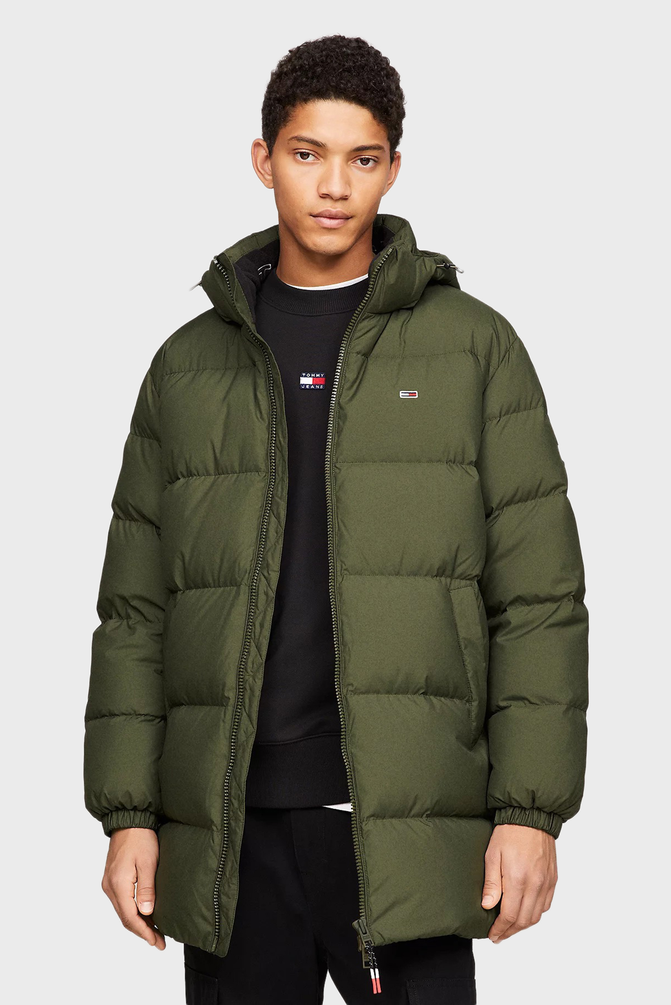 Мужской зеленый пуховик TJM ESSENTIAL DOWN PARKA Зеленый M Tommy Jeans DM0DM15117 Мужской зеленый пуховик TJM ESSENTIAL DOWN PARKA Зеленый M Tommy Jeans DM0DM15117