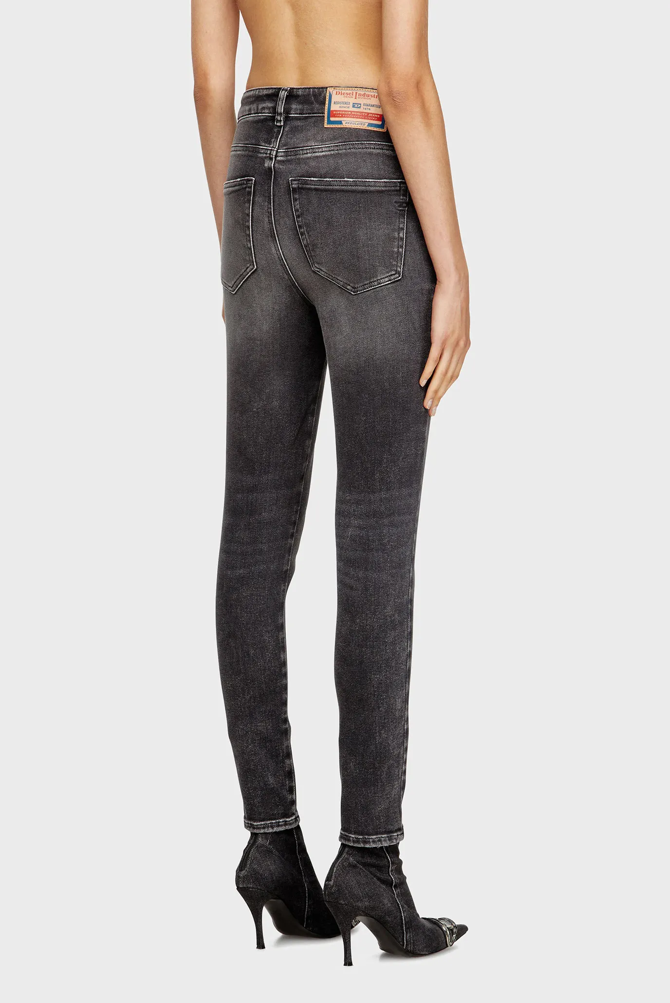 Жіночі чорні джинси 1984 SLANDY-HIGH 3