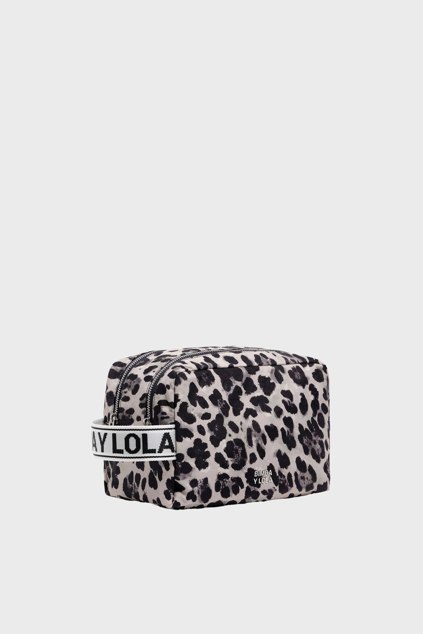 Женская серая косметичка с узором Серый ONESIZE Bimba Y Lola 252BBK459.10342 Женская серая косметичка с узором Серый ONESIZE Bimba Y Lola 252BBK459.10342