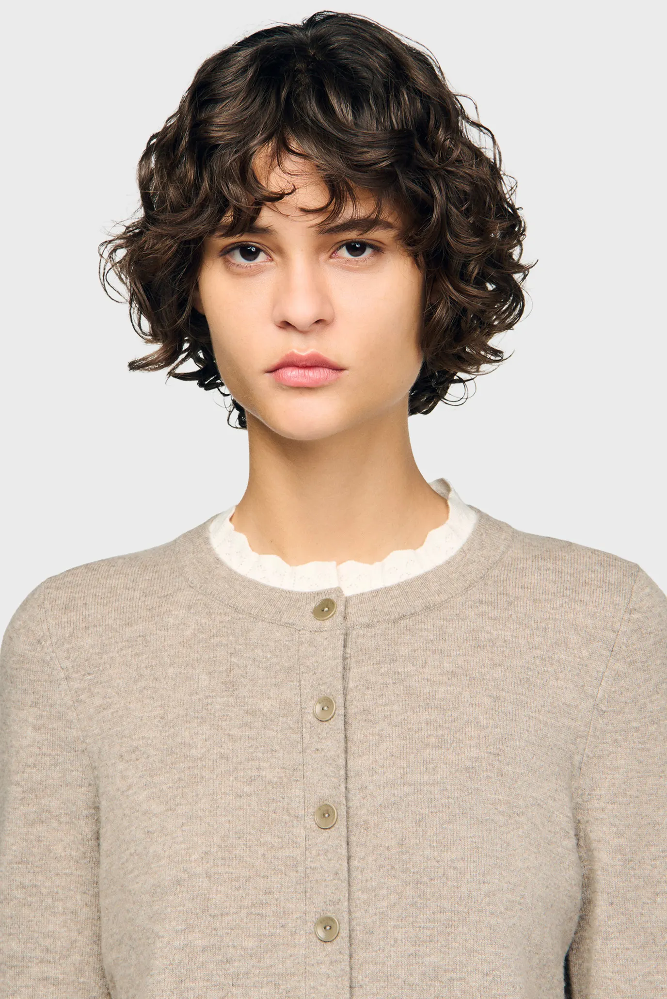 Жіночий бежевий вовняний кардиган 4