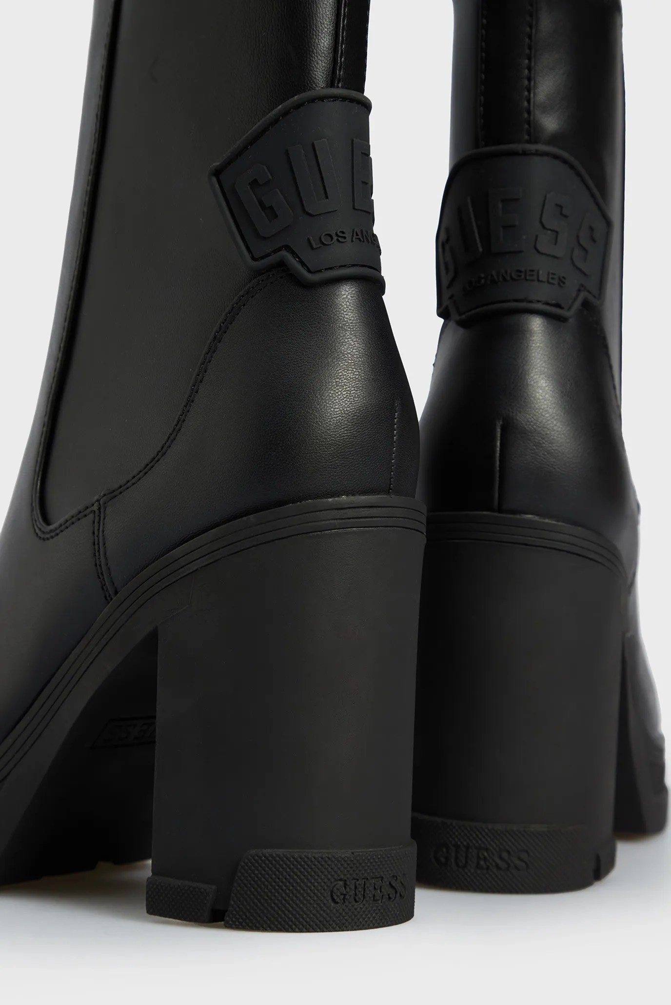 Женские черные ботильоны XENO 2