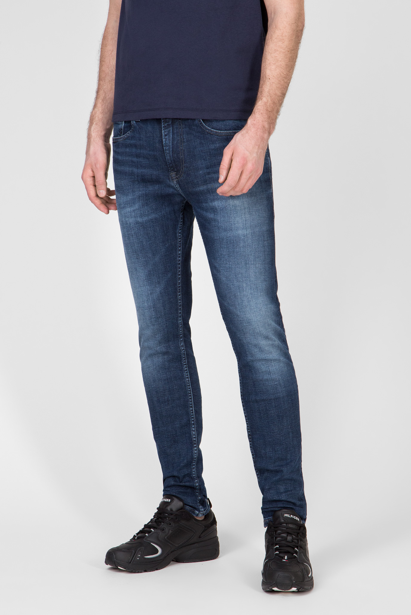 tommy hilfiger slim tapered steve