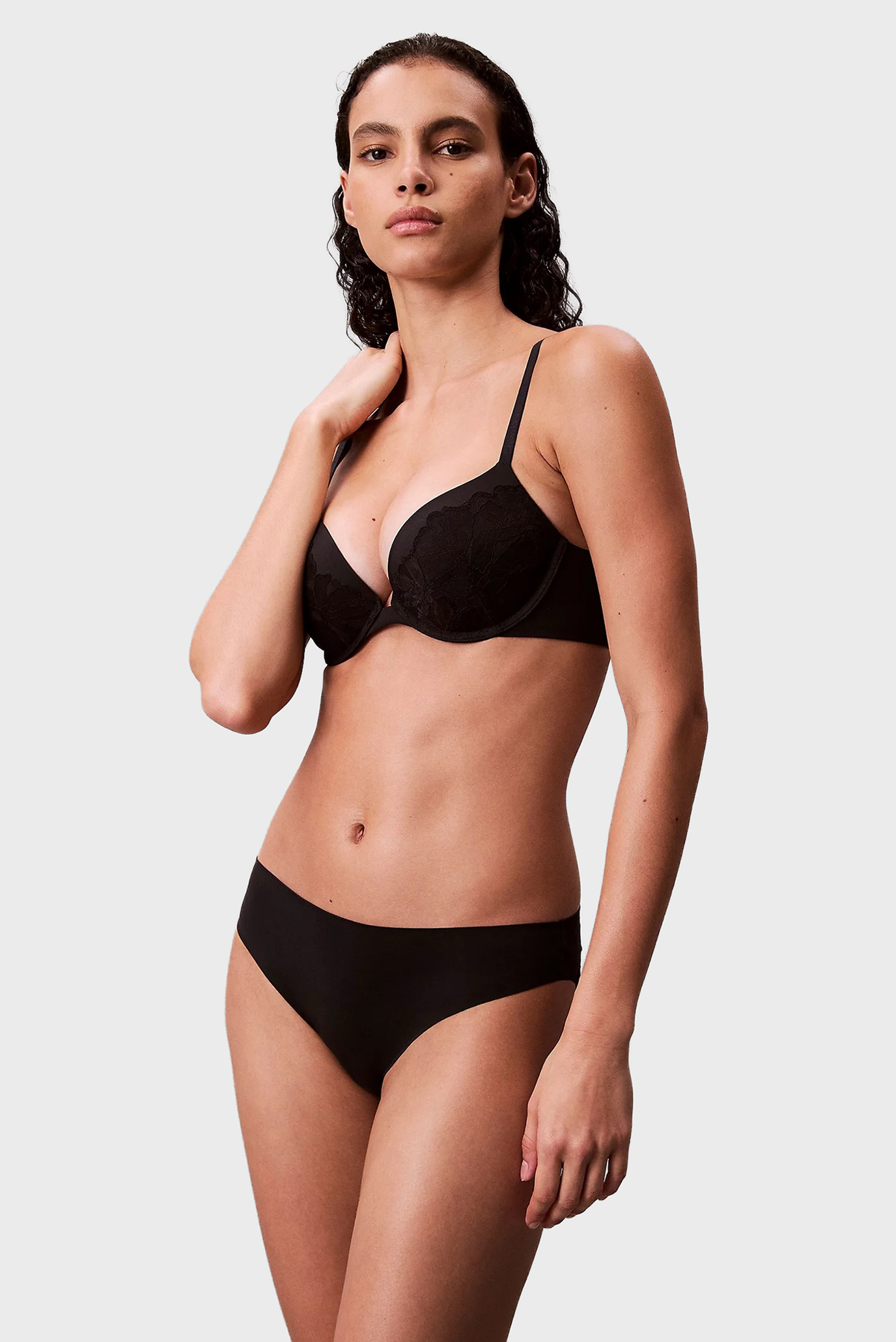 Женские черные трусики BIKINI Черный XL Calvin Klein LV00QF8445 Женские черные трусики BIKINI Черный XL Calvin Klein LV00QF8445