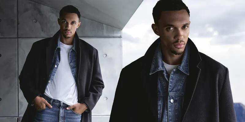 Trent Alexander-Arnold в джинсах Calvin Klein фото