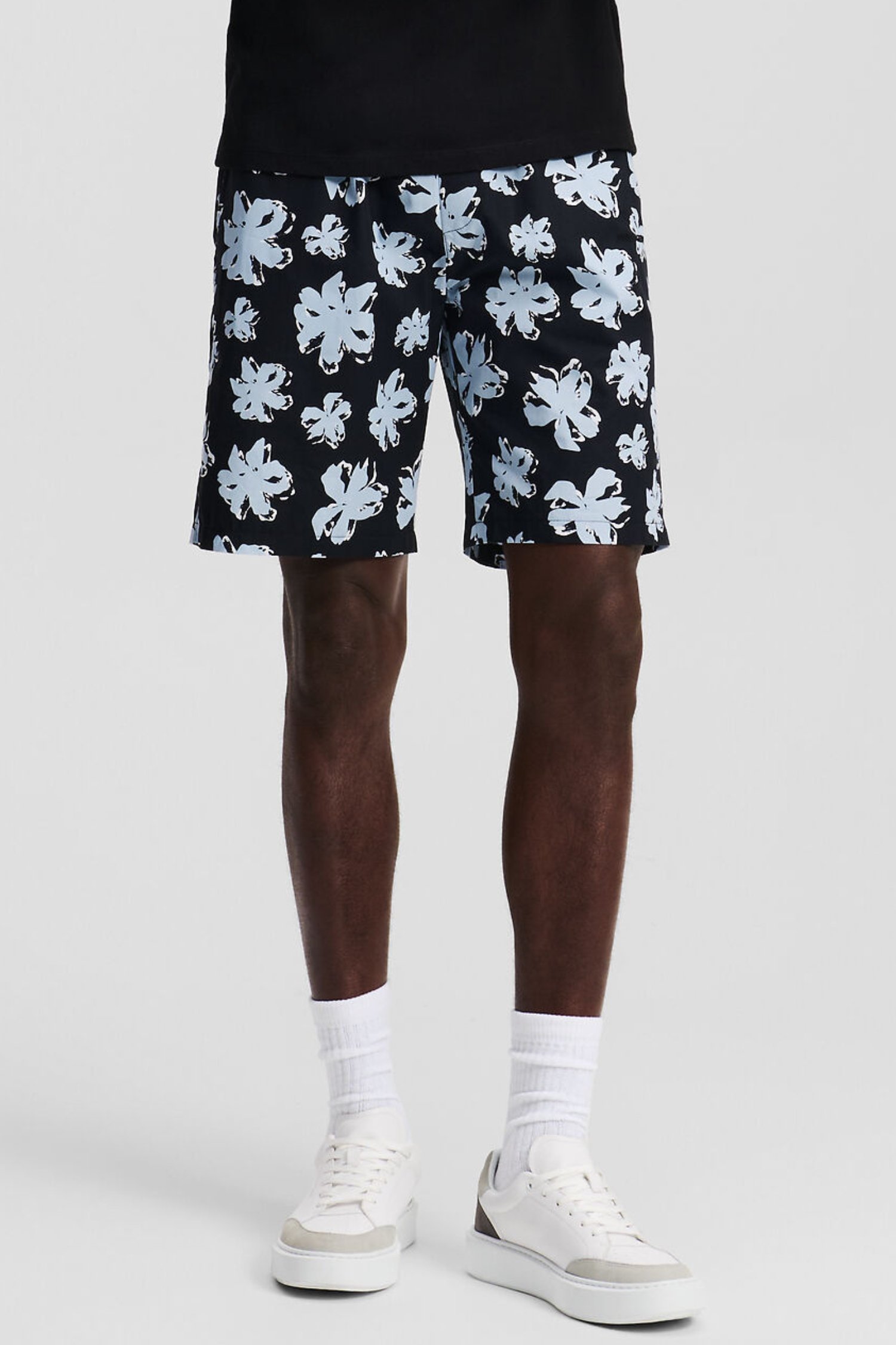Мужские черные шорты с узором Черный S Karl Lagerfeld 552885.265706;996 Мужские черные шорты с узором Черный S Karl Lagerfeld 552885.265706;996