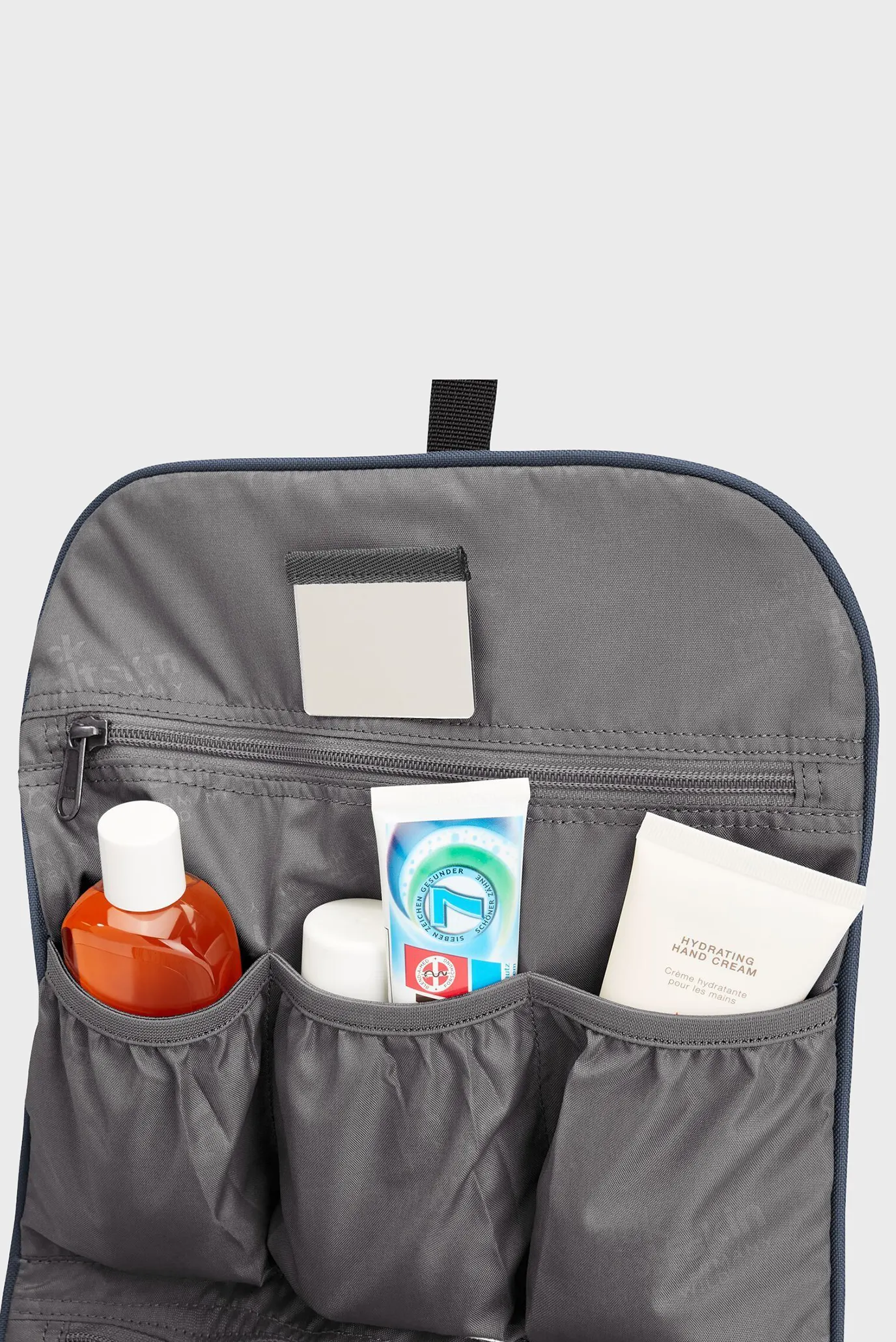 Темно-синяя косметичка 5