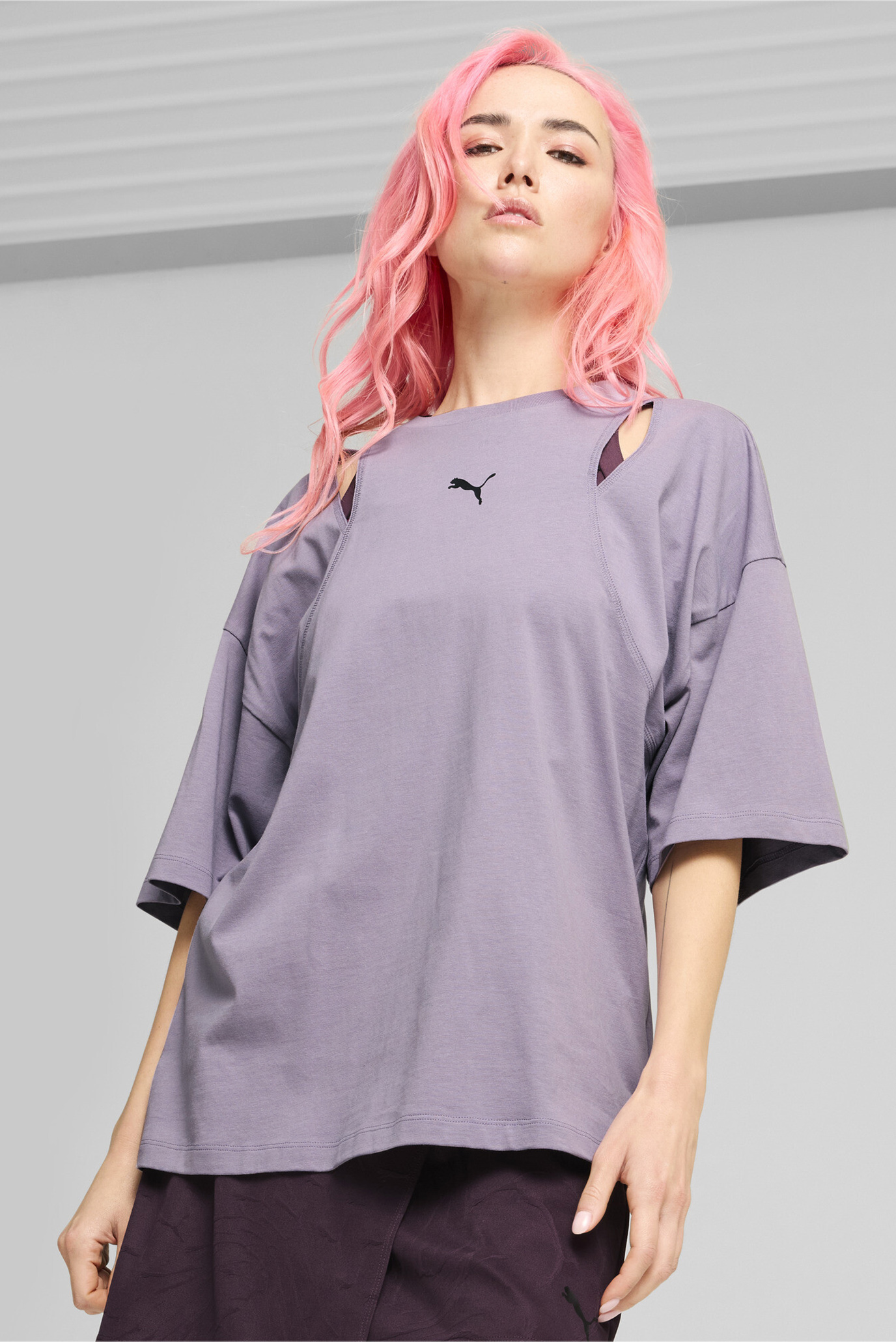 Женская сиреневая футболка DARE TO Oversized Cut-out Tee Women 1