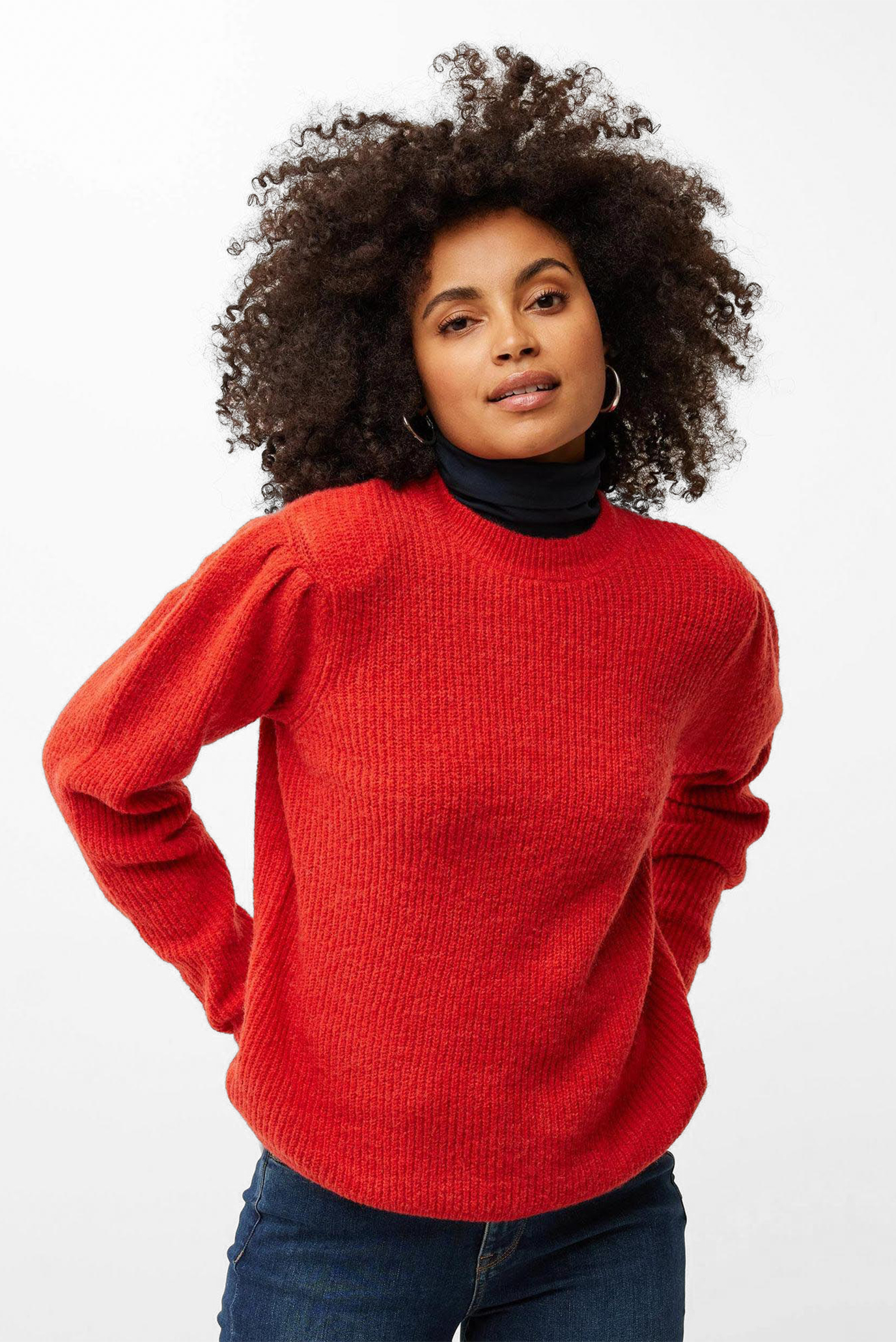 Женский оранжевый свитер 1