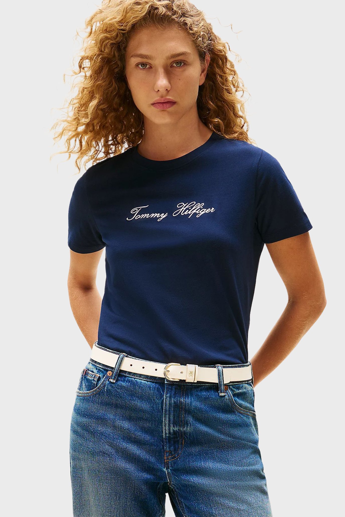 Женская темно-синяя футболка SCRIPT REG Синий M Tommy Hilfiger WW0WW45746 Женская темно-синяя футболка SCRIPT REG Синий M Tommy Hilfiger WW0WW45746