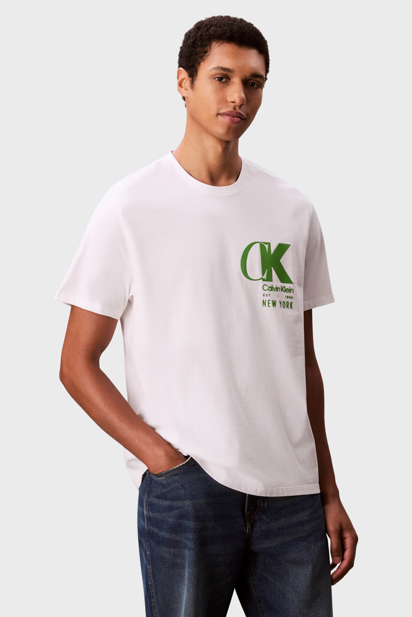 Мужская белая футболка SS 20S EU CK Белый XXL Calvin Klein LV04RD823G Мужская белая футболка SS 20S EU CK Белый XXL Calvin Klein LV04RD823G