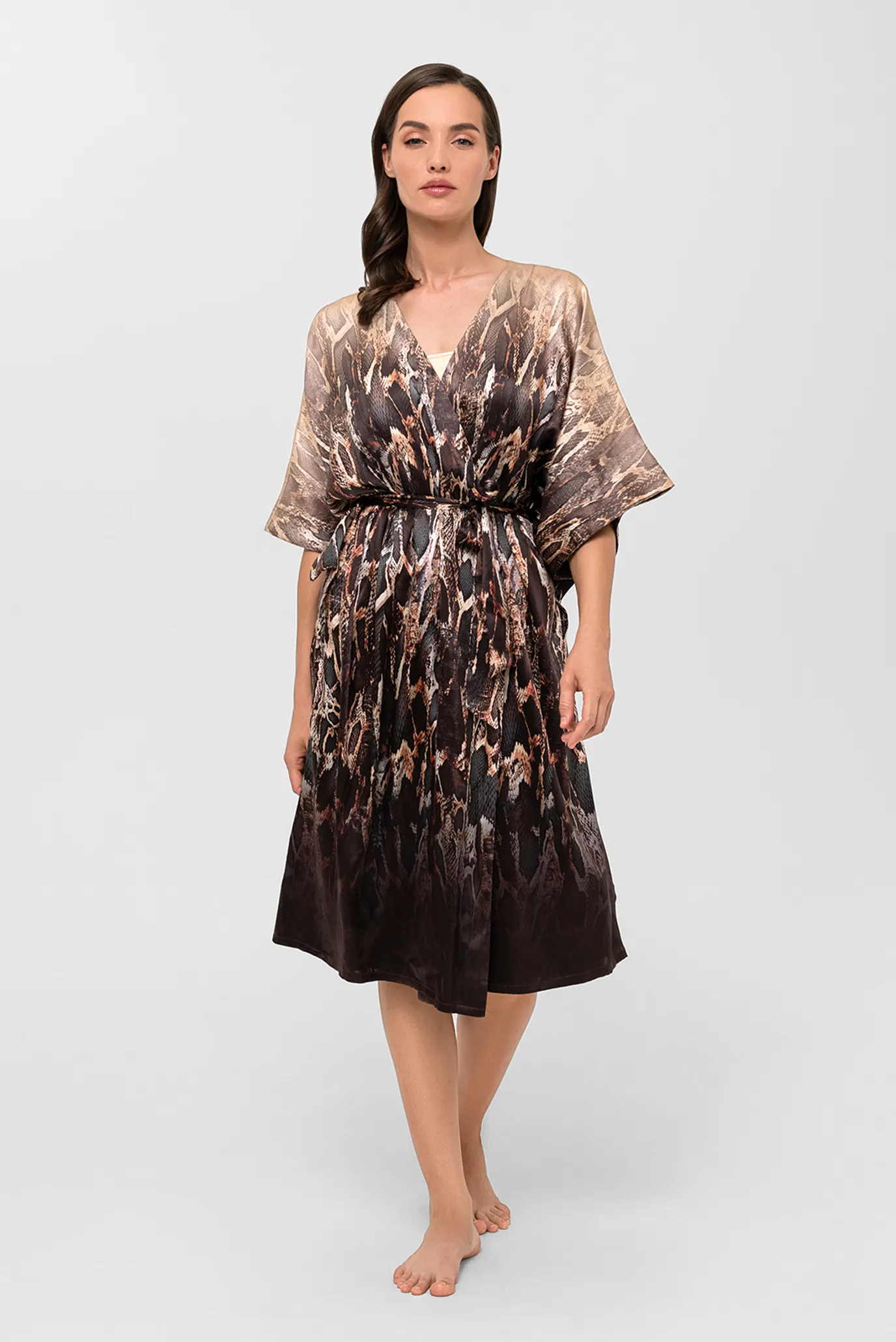 Жіночий шовковий пеньюар з візерунком 2