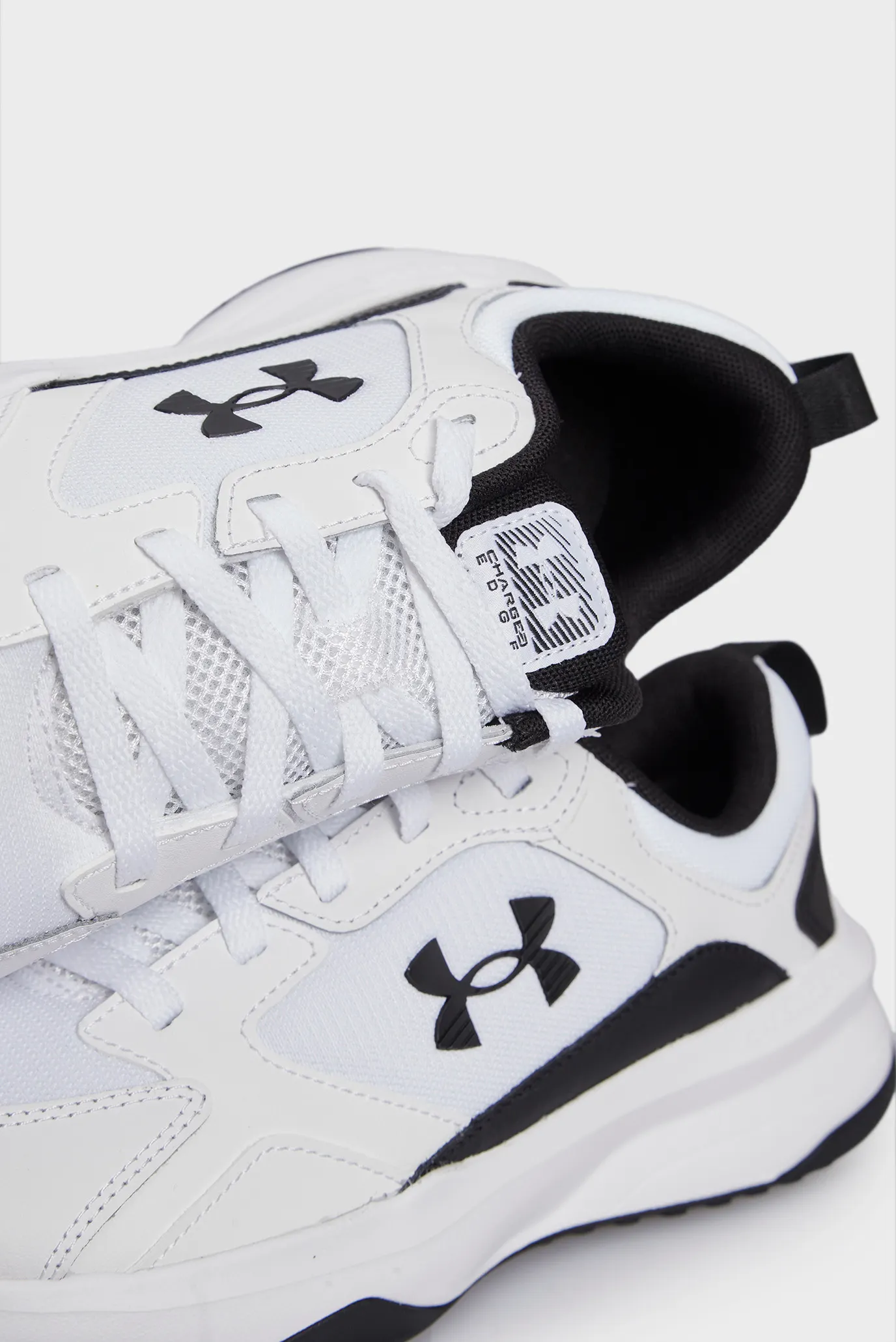 Чоловічі білі кросівки UA Charged Edge 2